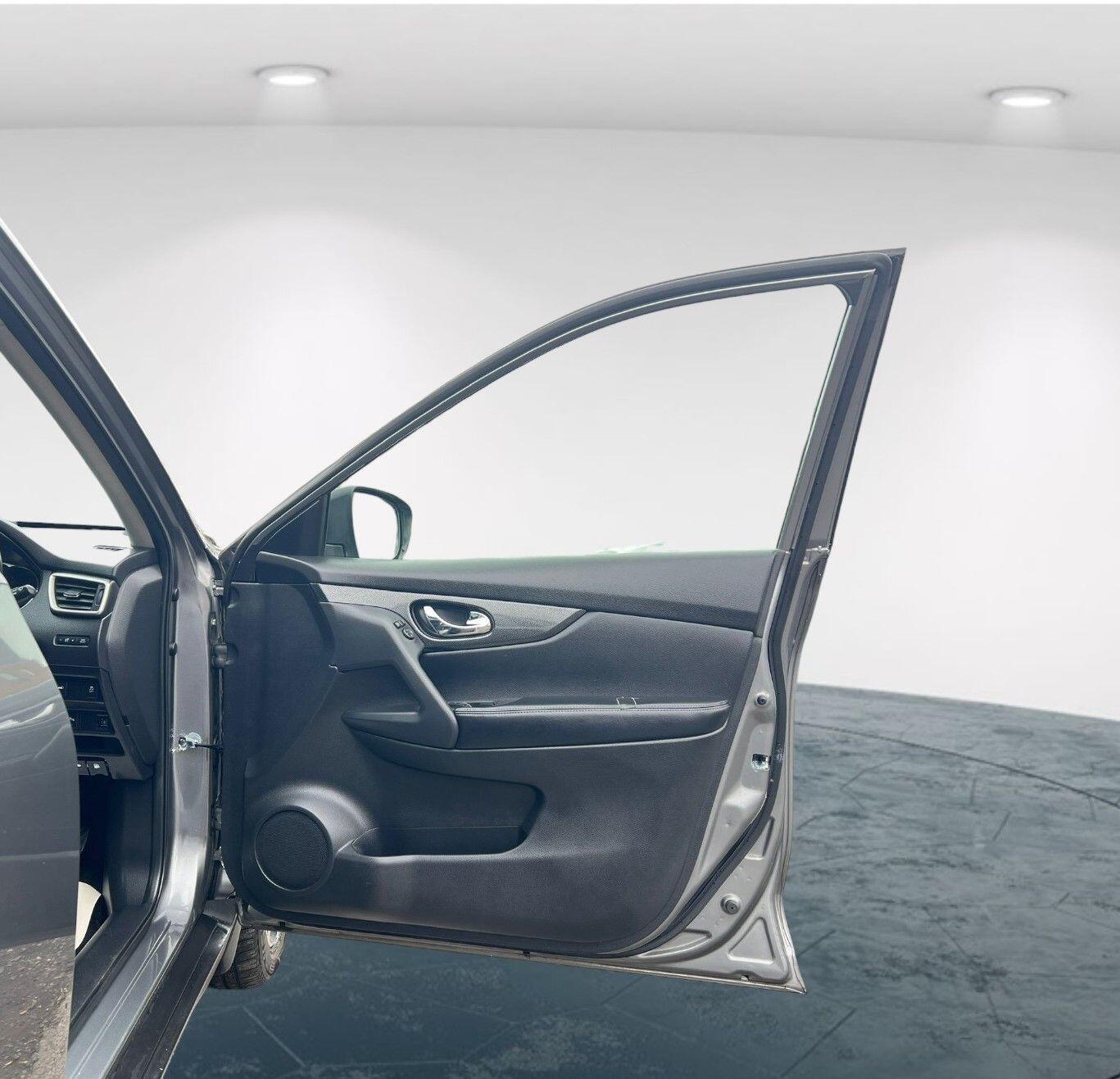 Used Nissan X-Trail 2015 for sale - 76376849: Photo 44