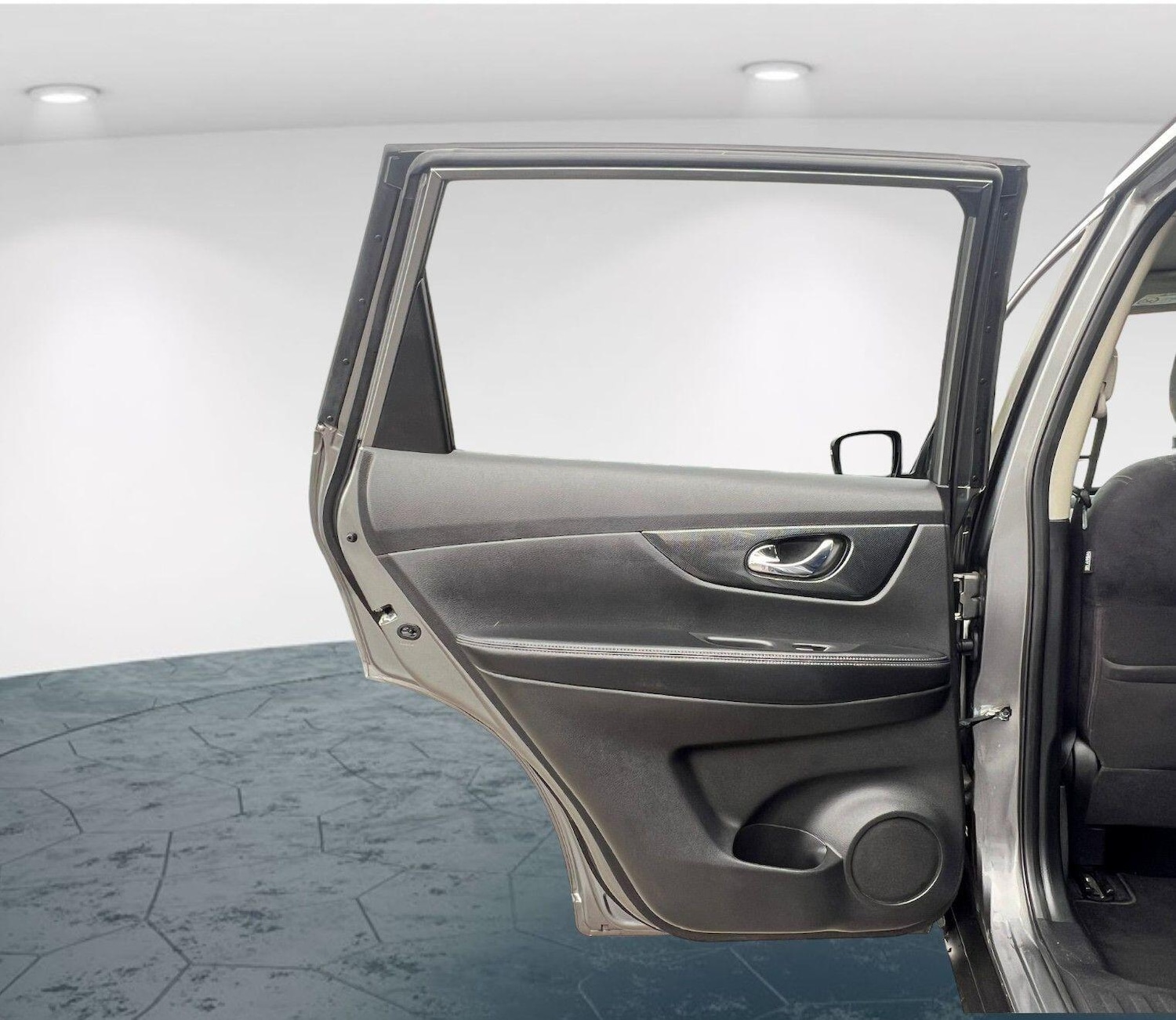 Used Nissan X-Trail 2015 for sale - 76376849: Photo 45