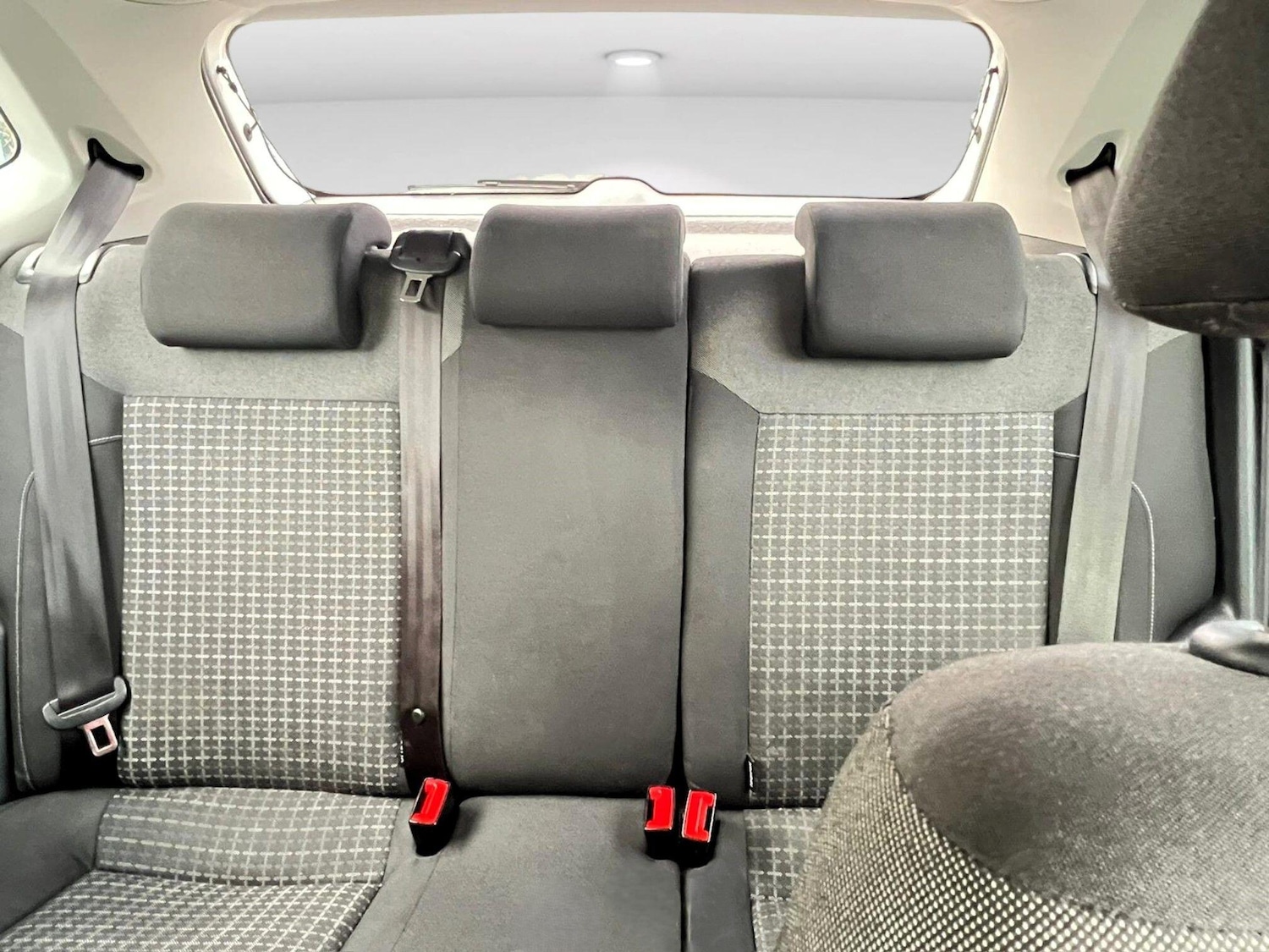 Used Volkswagen Polo 2015 for sale - 76441870: Photo 19