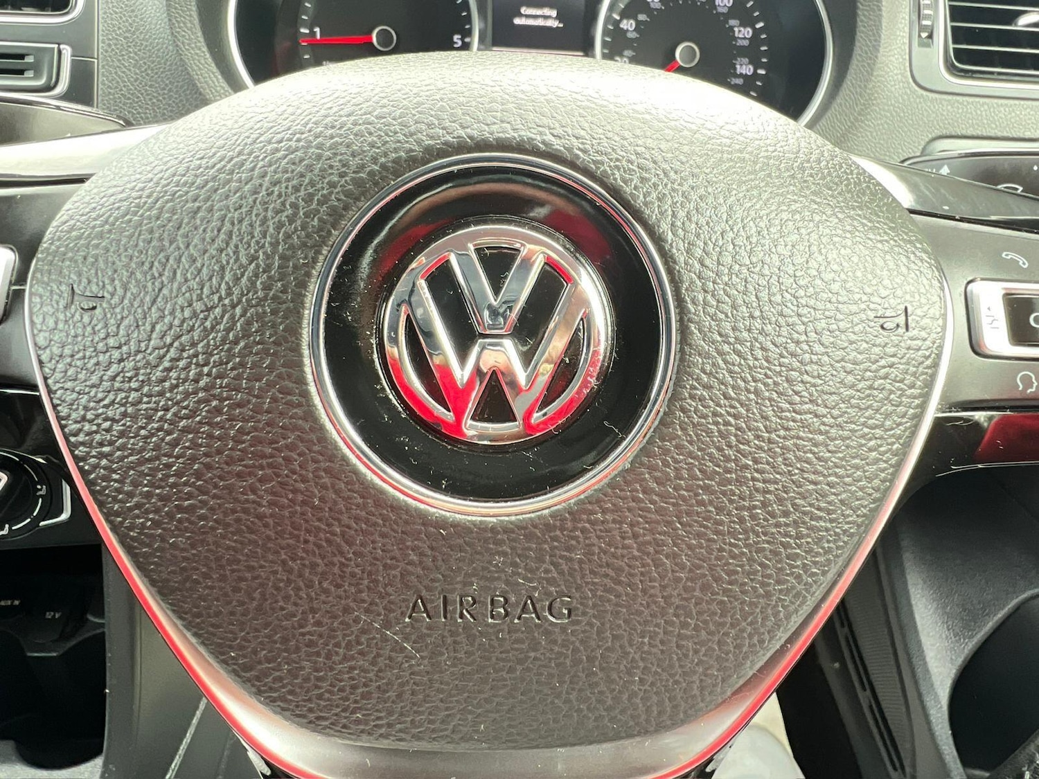 Used Volkswagen Polo 2015 for sale - 76441870: Photo 25