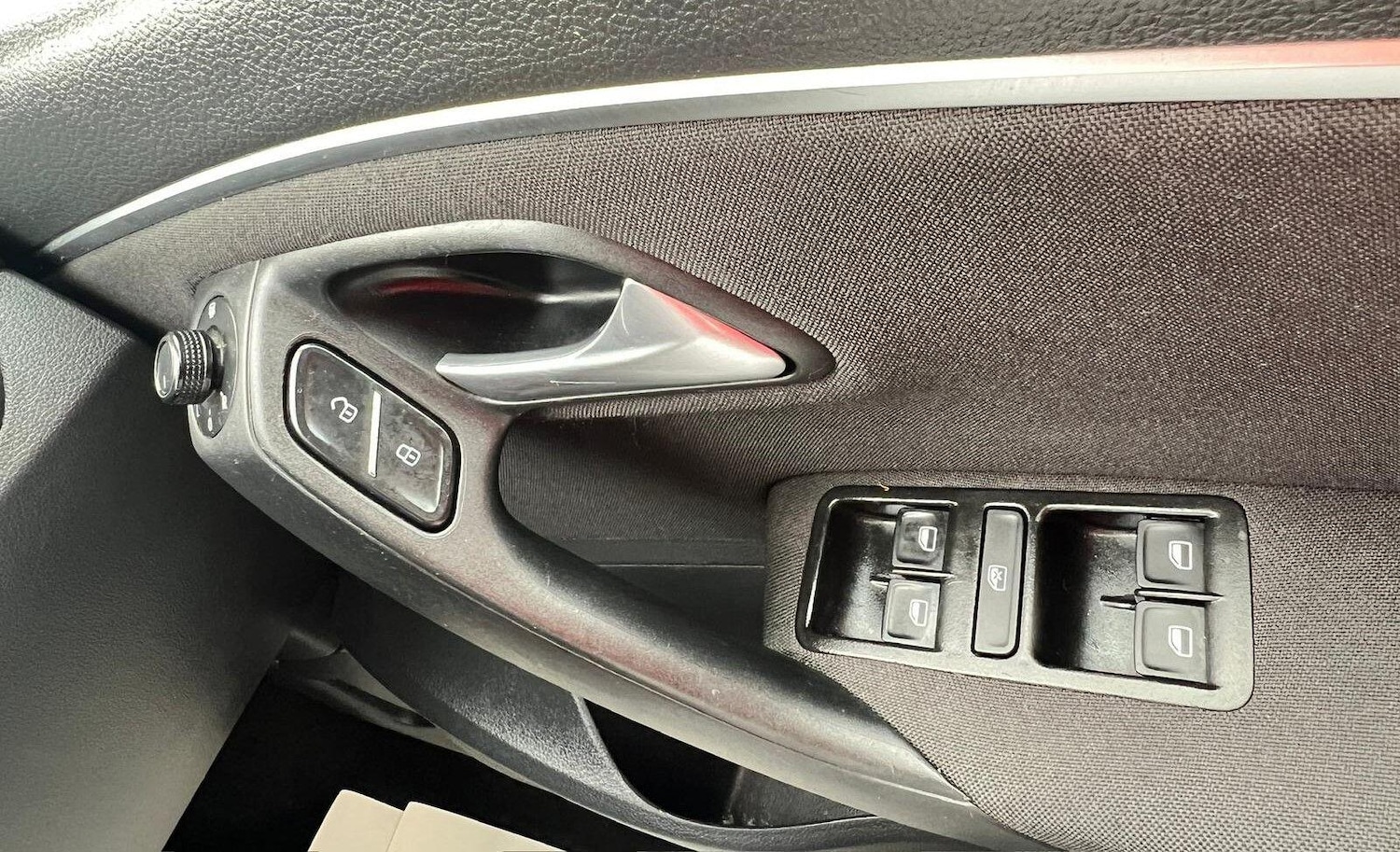 Used Volkswagen Polo 2015 for sale - 76441870: Photo 32