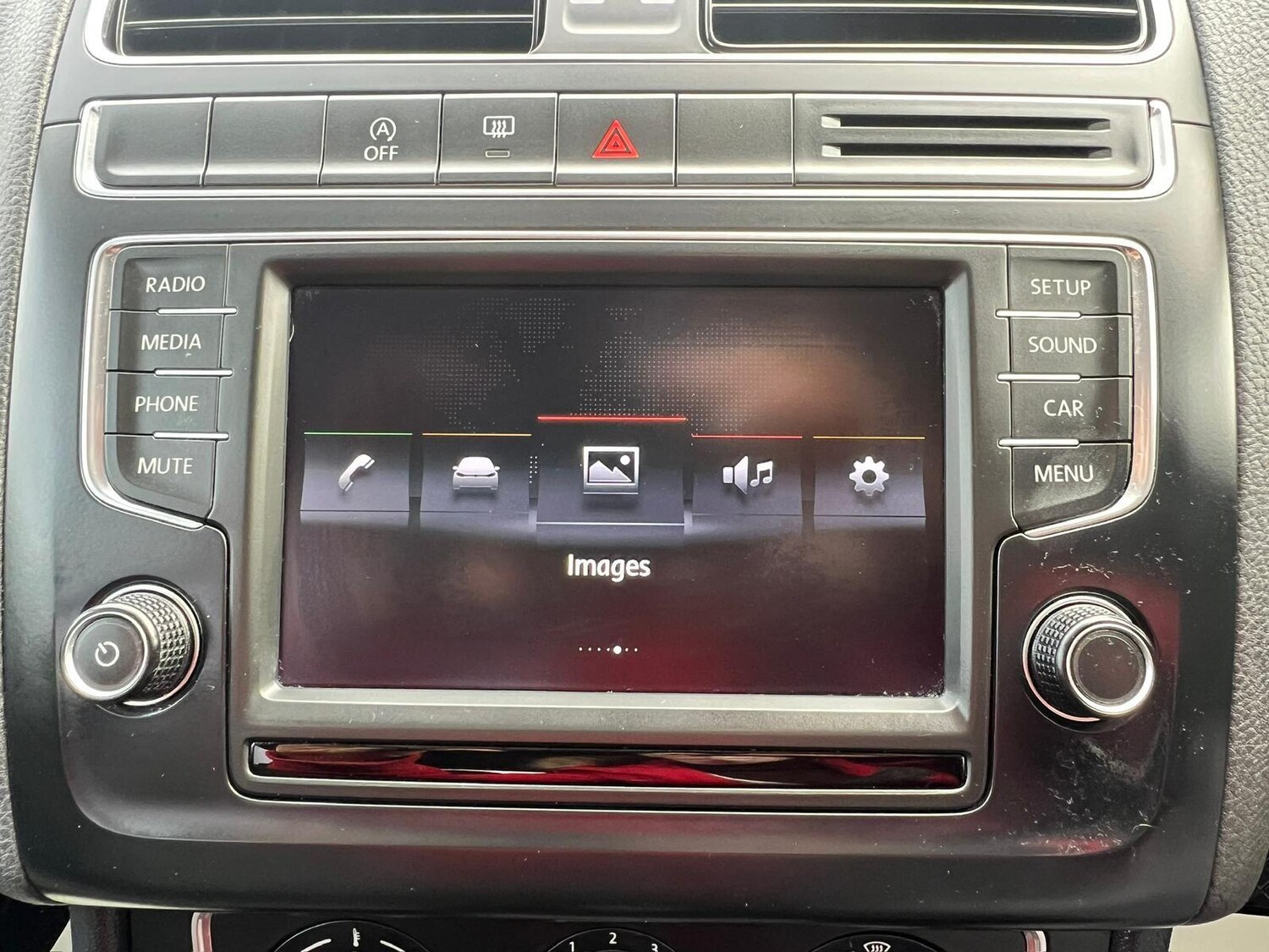 Used Volkswagen Polo 2015 for sale - 76441870: Photo 38