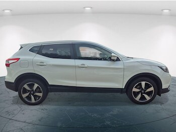Used Nissan Qashqai 2015 for sale - 76186860: Photo