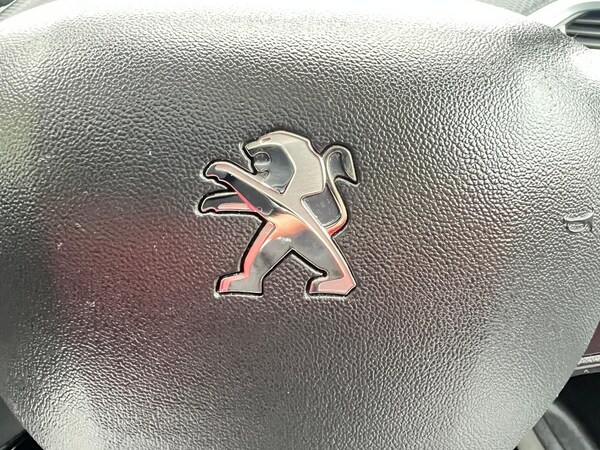 Used Peugeot 2008 2018 for sale - 76219736: Photo 24