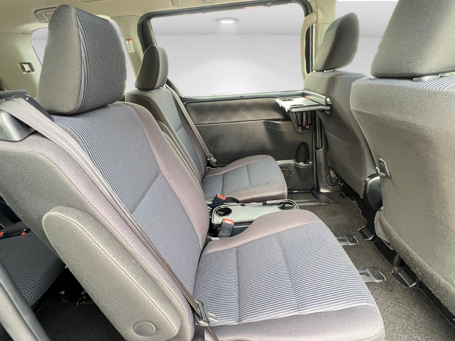 Used Toyota Voxy for sale - 76641608: Photo 18