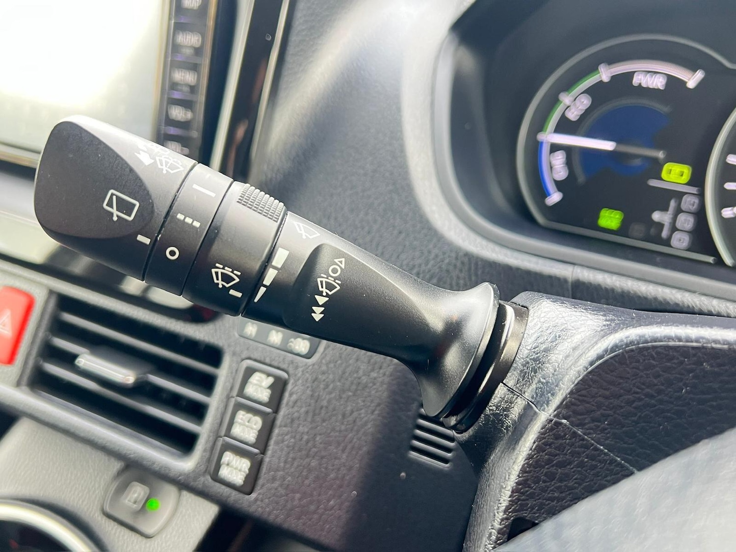 Used Toyota Voxy for sale - 76641608: Photo 30