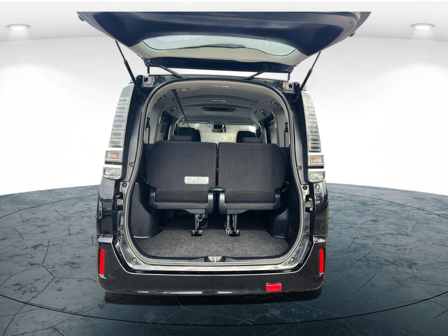 Used Toyota Voxy for sale - 76641608: Photo 42