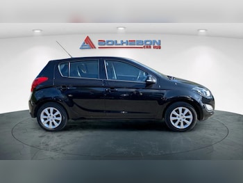 Used Hyundai i20 2014 for sale - 76253174: Photo