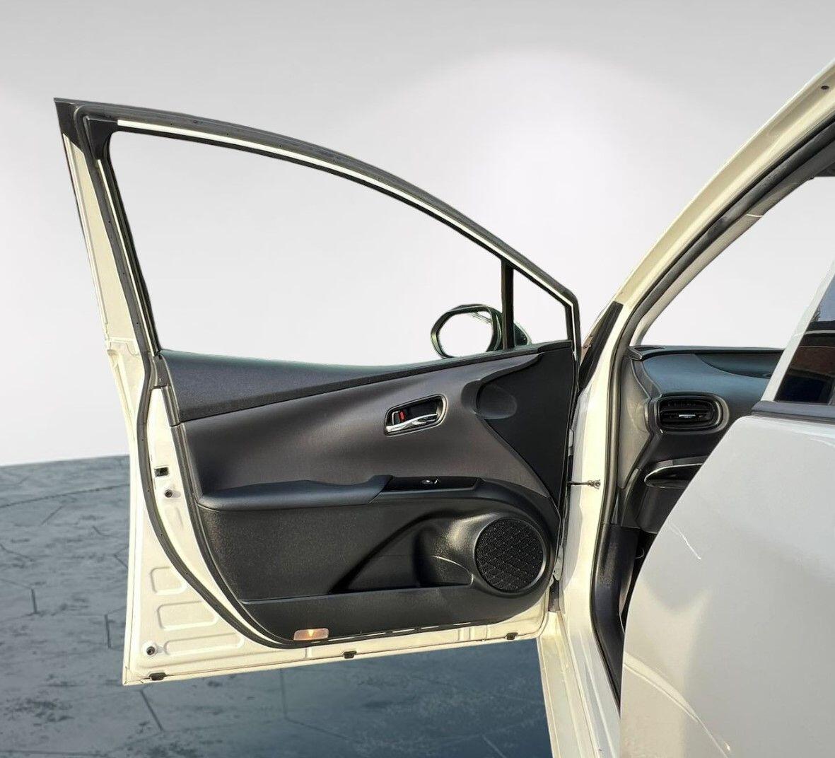 Used Toyota Prius for sale - 76416512: Photo 40