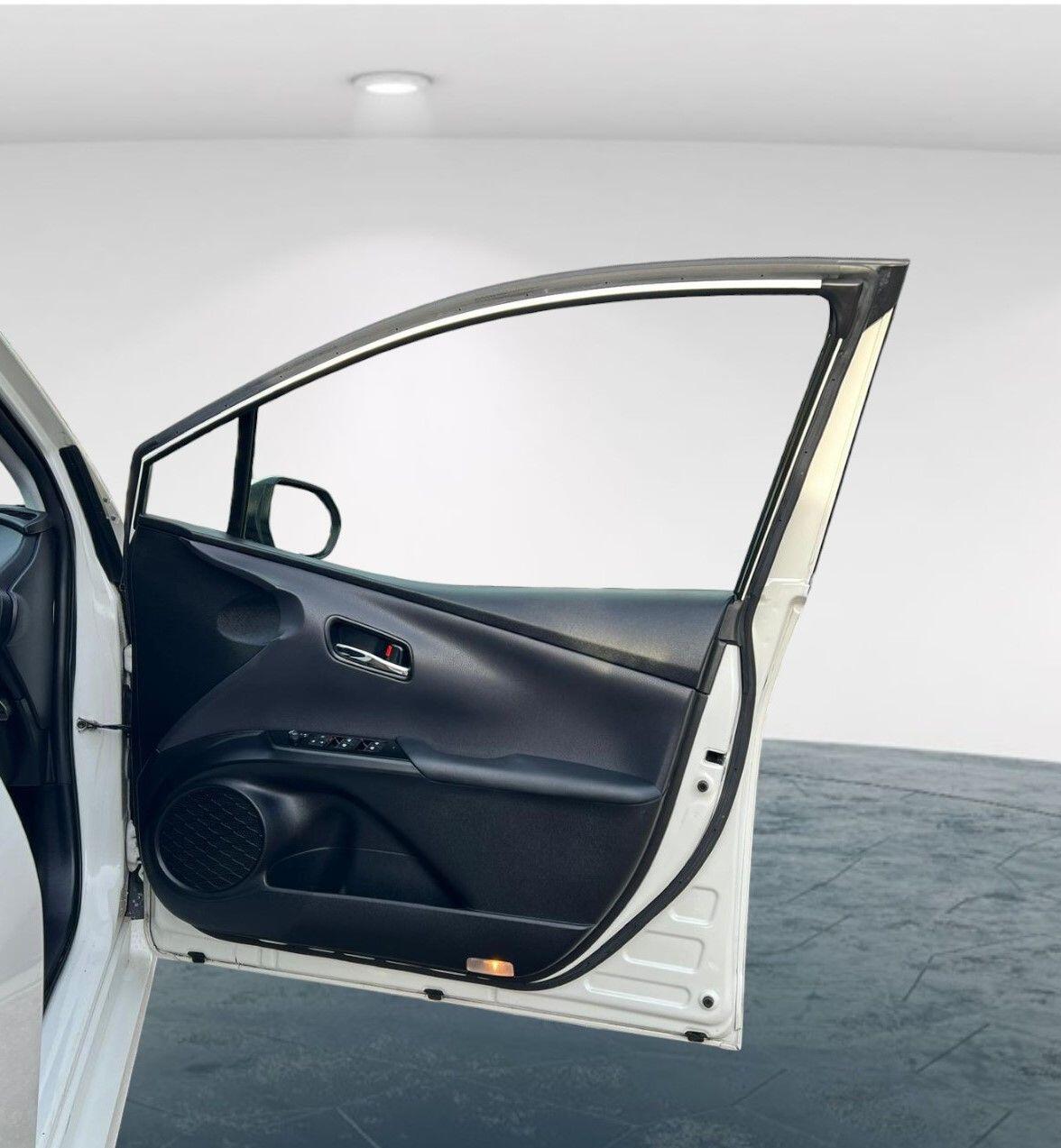 Used Toyota Prius for sale - 76416512: Photo 41