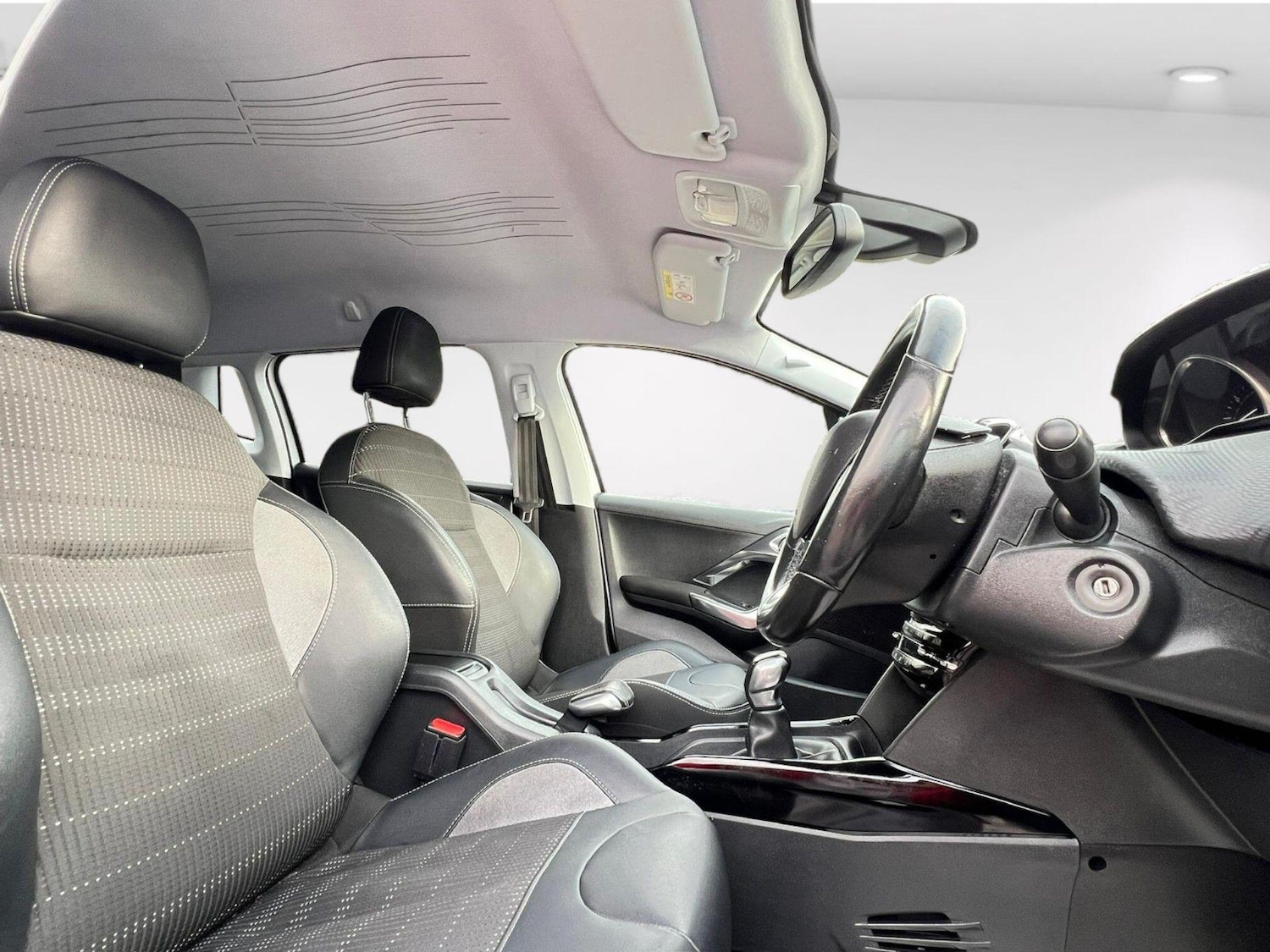 Used Peugeot 2008 2016 for sale - 76748522: Photo 15