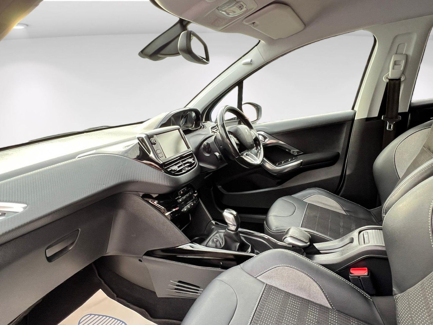 Used Peugeot 2008 2016 for sale - 76748522: Photo 18