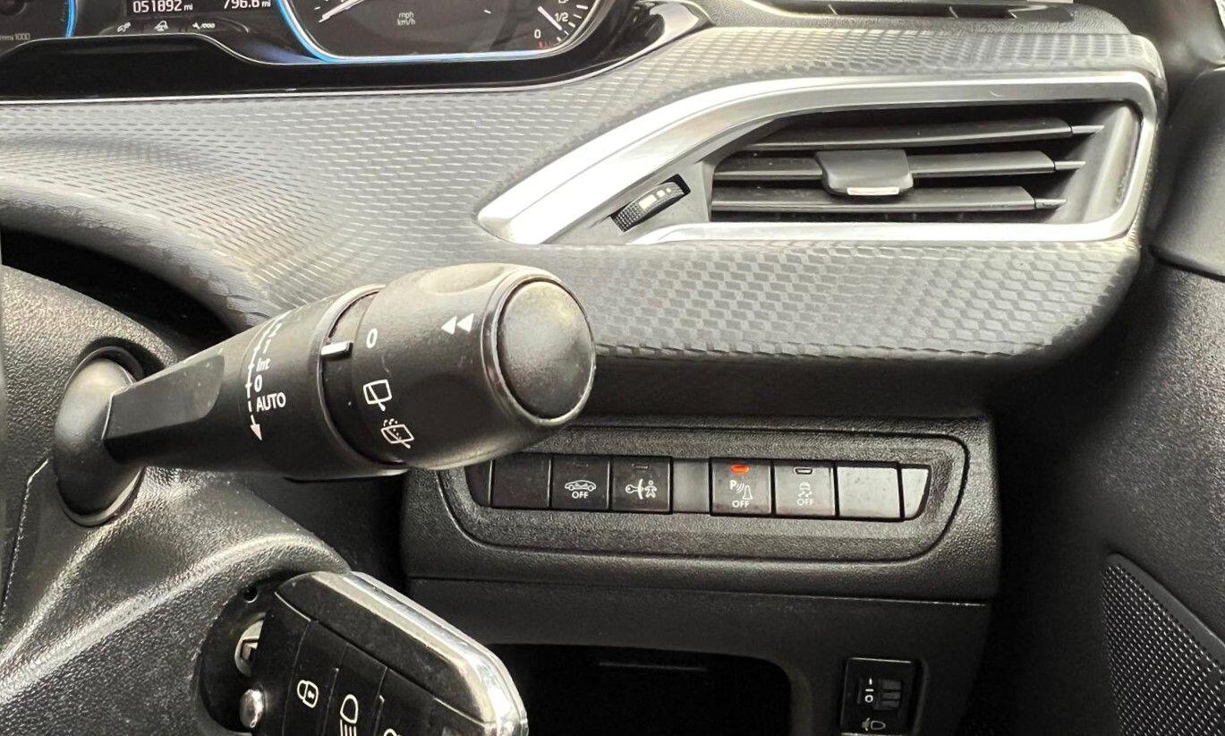 Used Peugeot 2008 2016 for sale - 76748522: Photo 30