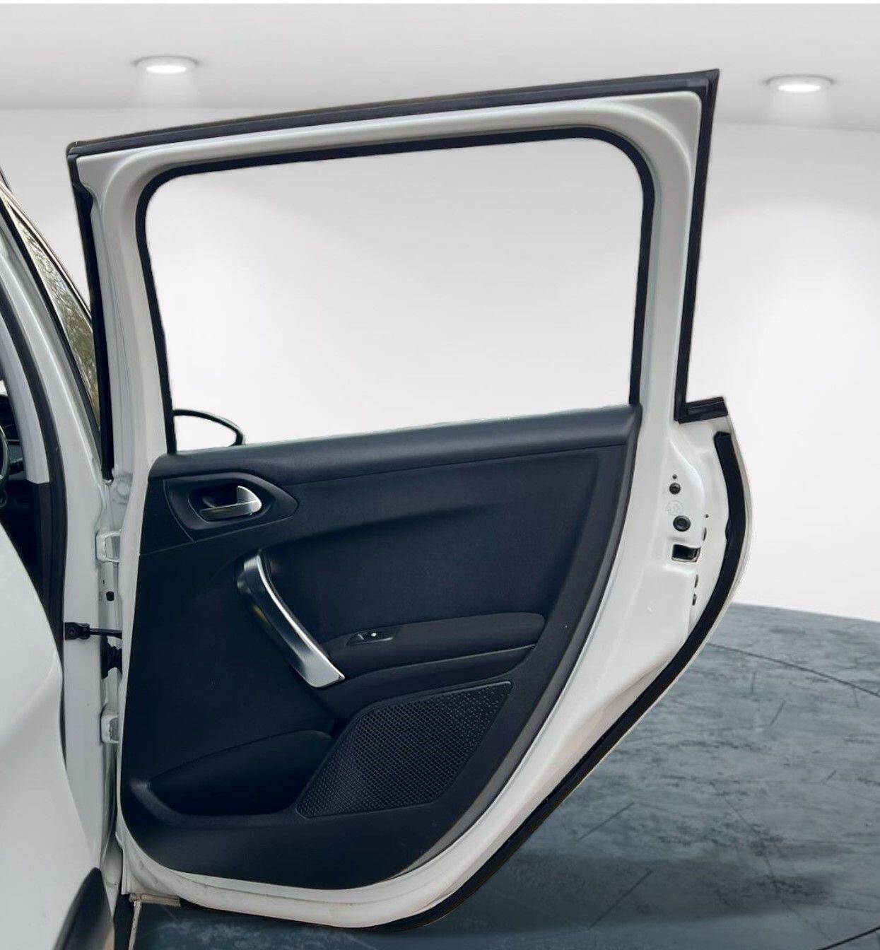 Used Peugeot 2008 2016 for sale - 76748522: Photo 46