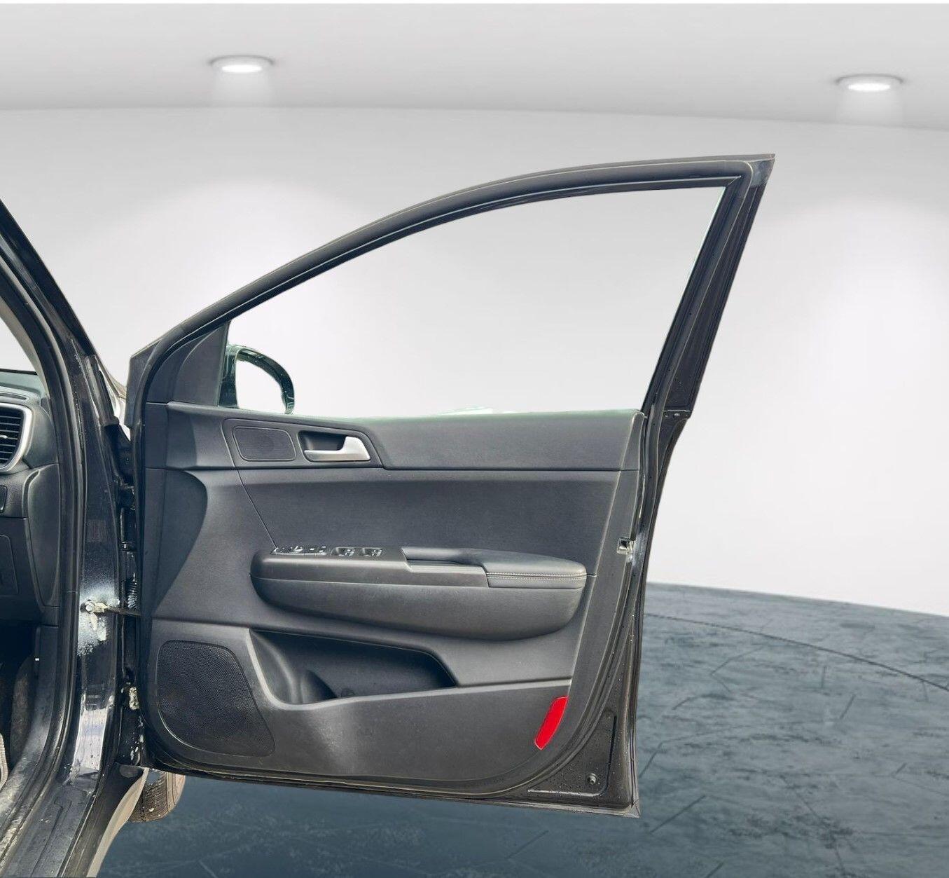 Used Kia Sportage 2018 for sale - 76341046: Photo 43