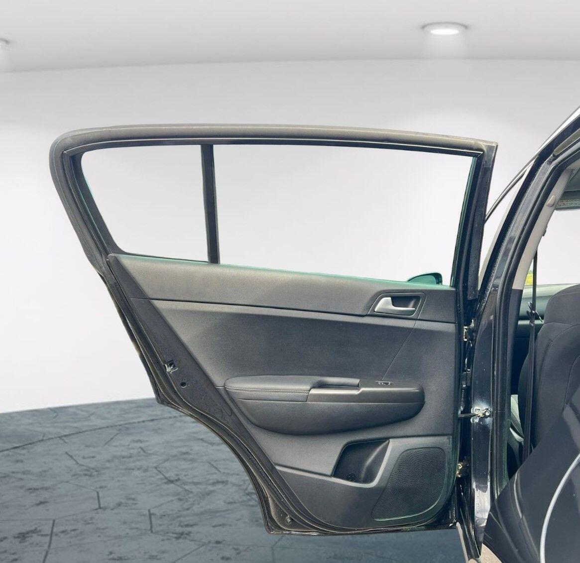 Used Kia Sportage 2018 for sale - 76341046: Photo 44