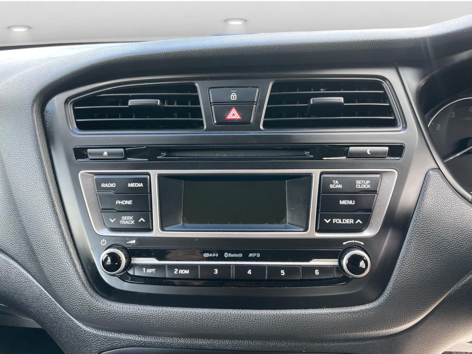 Used Hyundai i20 for sale - 76588727: Photo 33