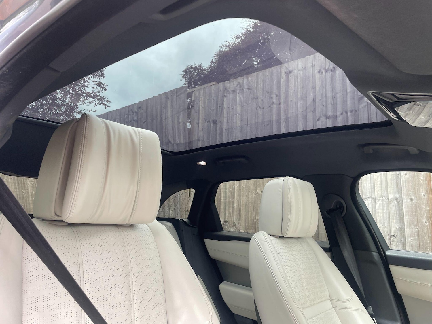 Used Land Rover Range Rover Velar 2018 for sale - 76989053: Photo 9