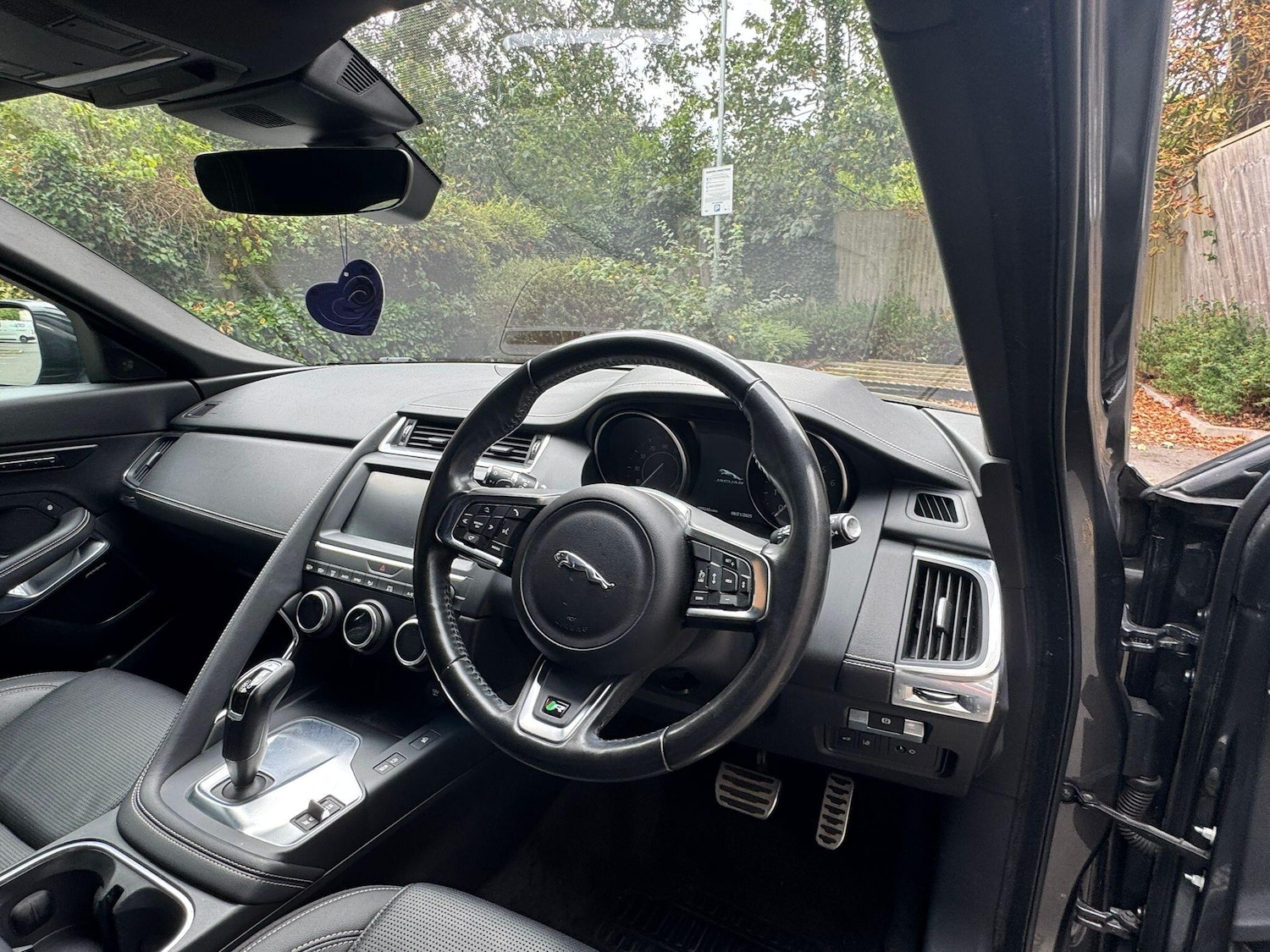 Used Jaguar E-Pace 2018 for sale - 76484508: Photo 10