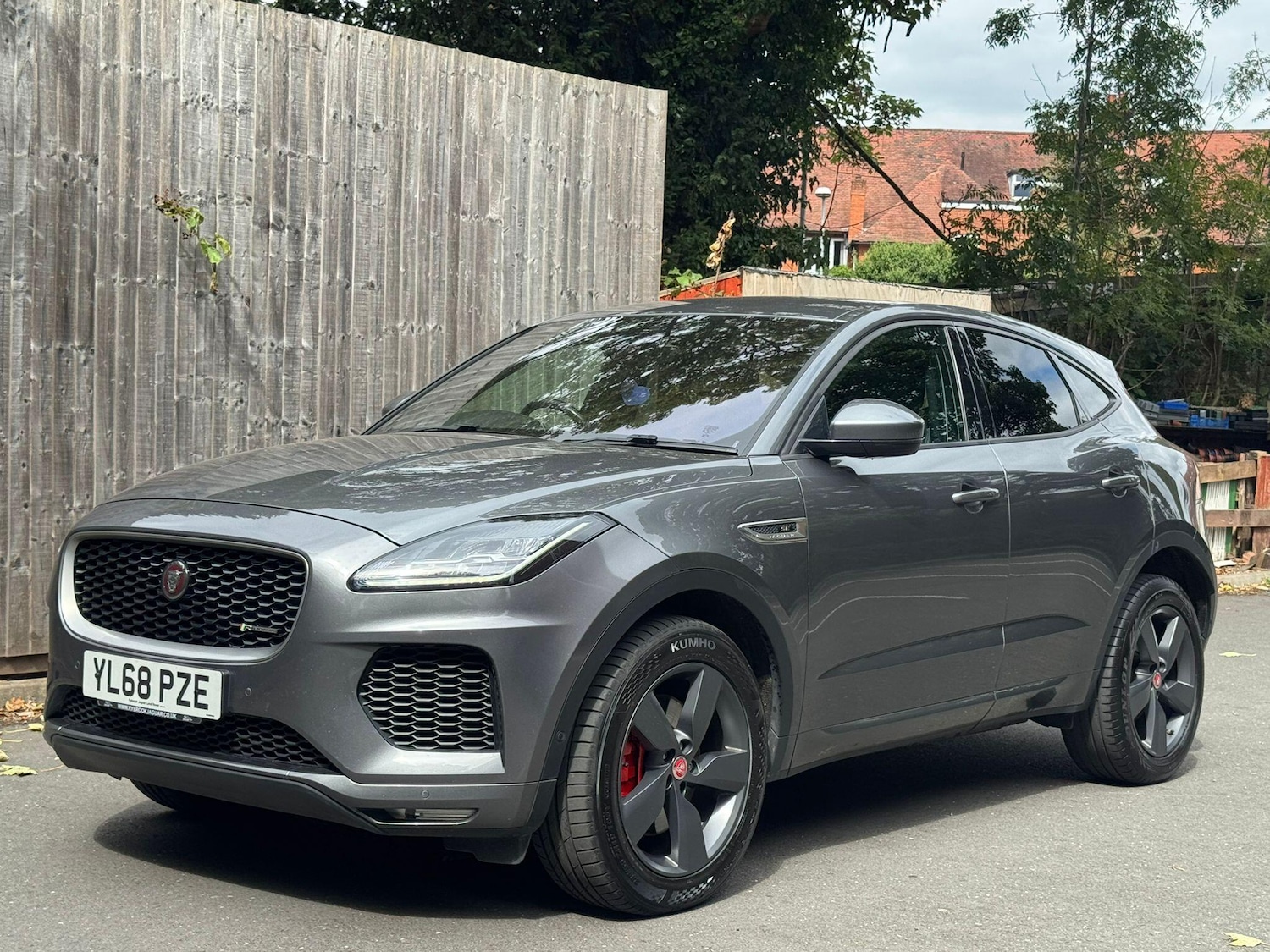 Used Jaguar E-Pace 2018 for sale - 76484508: Photo 2