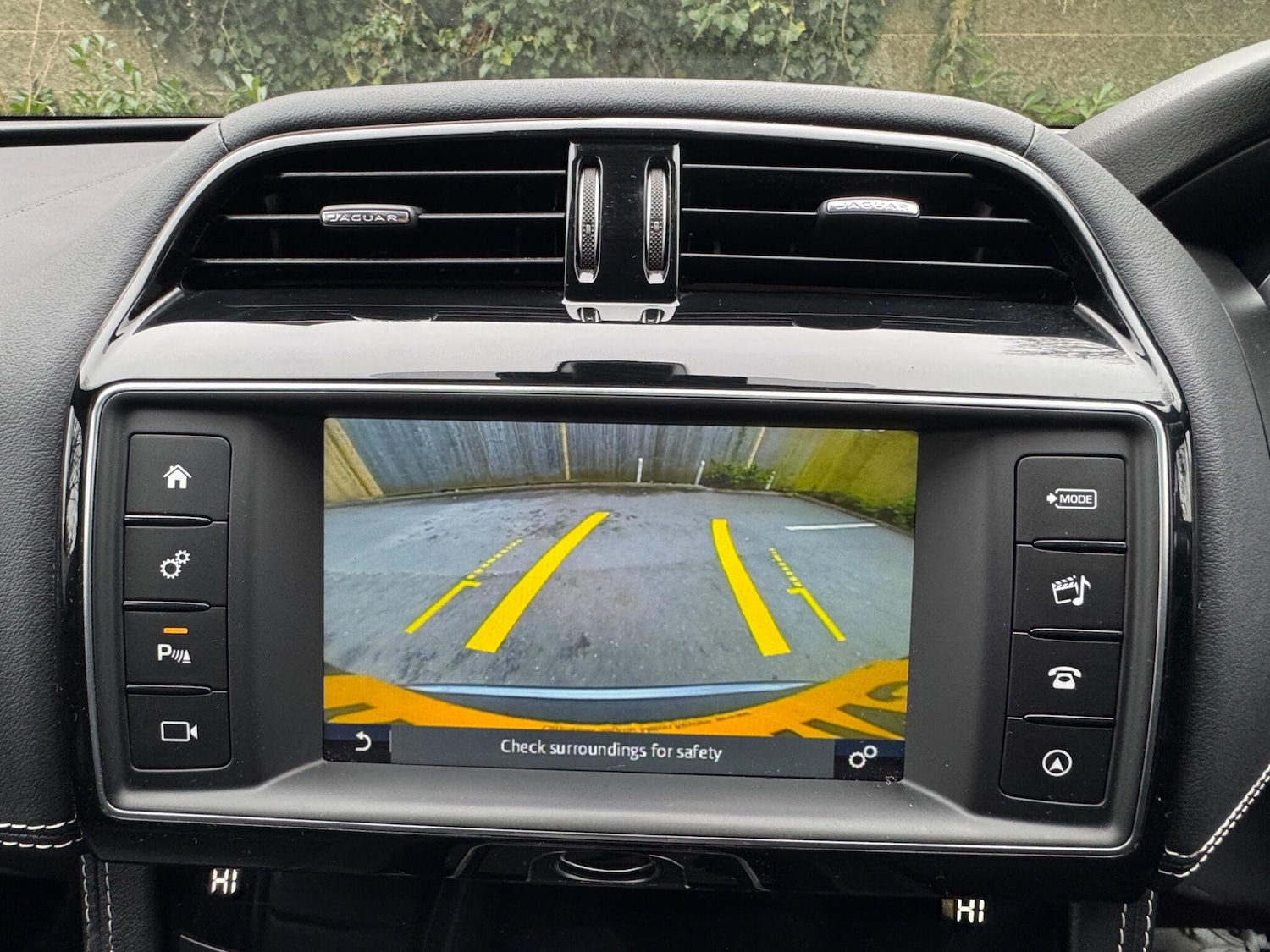 Used Jaguar F-Pace 2018 for sale - 77722804: Photo 17