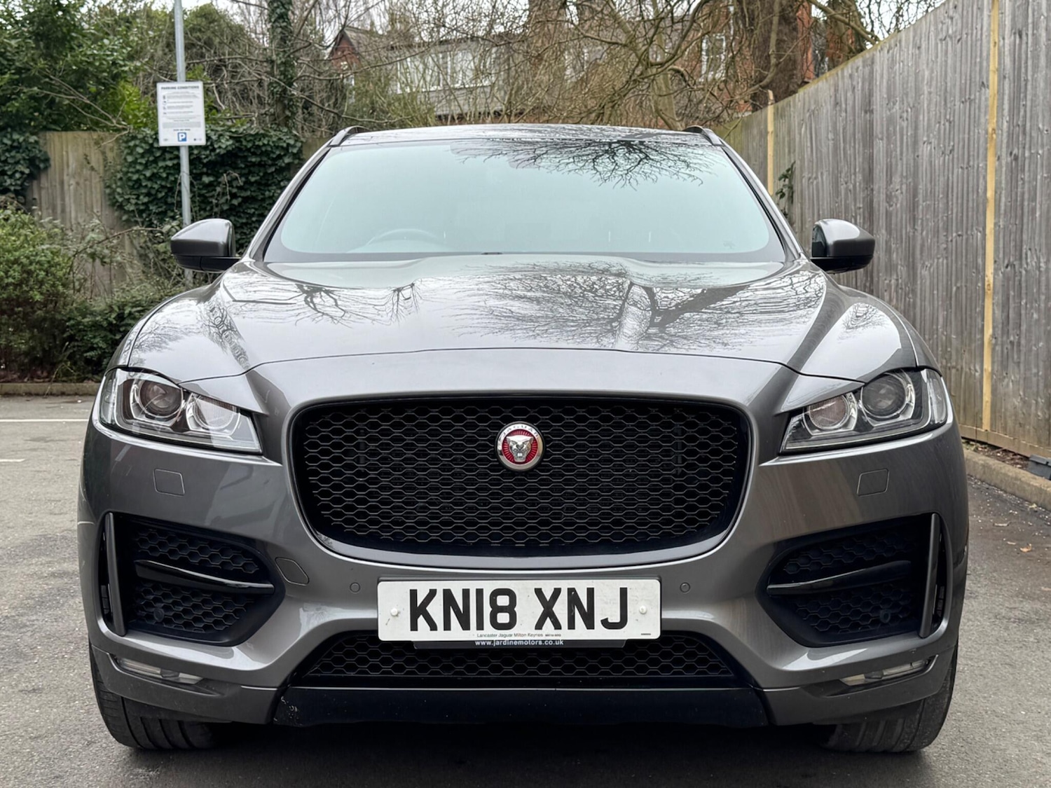 Used Jaguar F-Pace 2018 for sale - 77722804: Photo 2