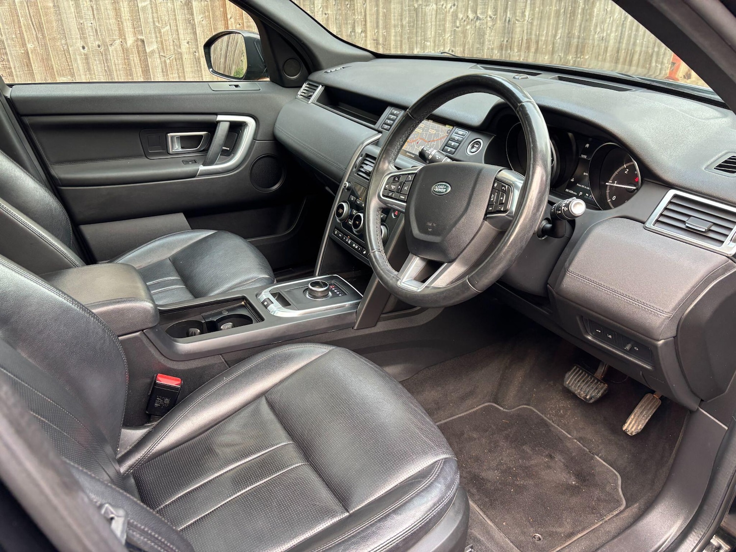 Used Land Rover Discovery Sport 2019 for sale - 76408397: Photo 11