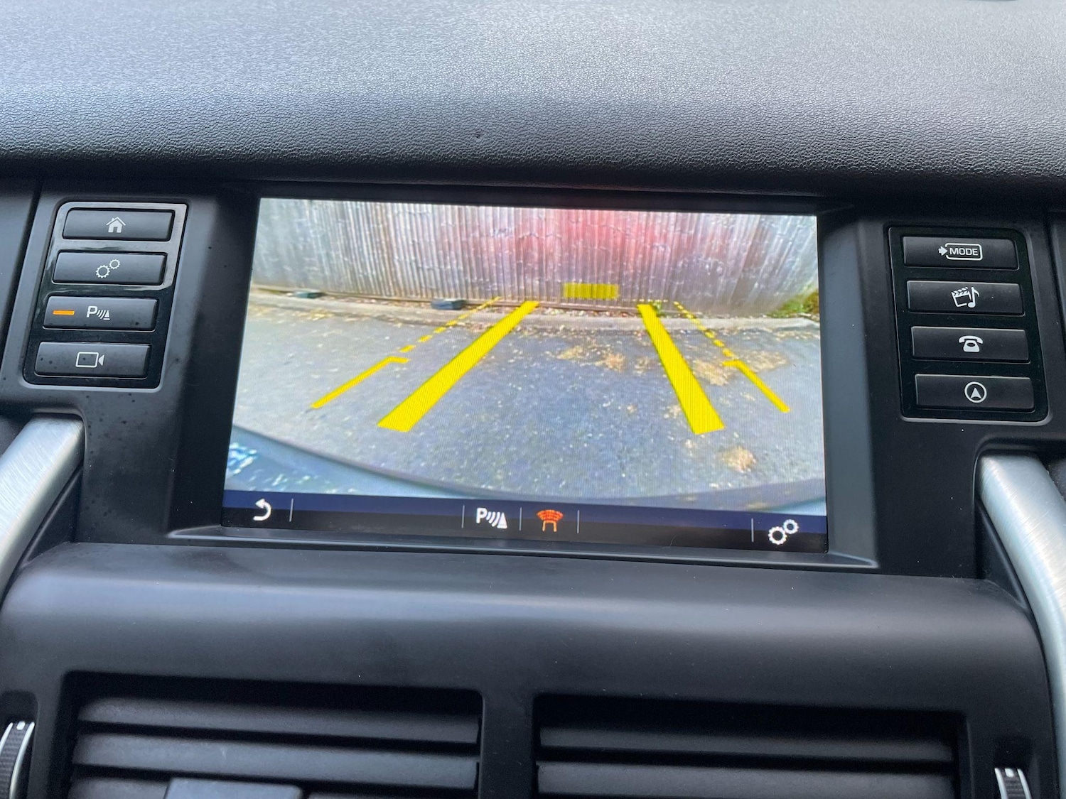 Used Land Rover Discovery Sport for sale - 76995036: Photo 19