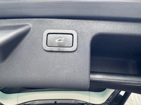 Used Land Rover Discovery Sport 2017 for sale - 76269619: Photo 15