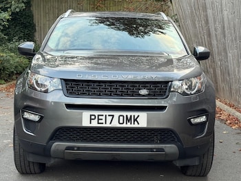 Used Land Rover Discovery Sport 2017 for sale - 76269619: Photo 2