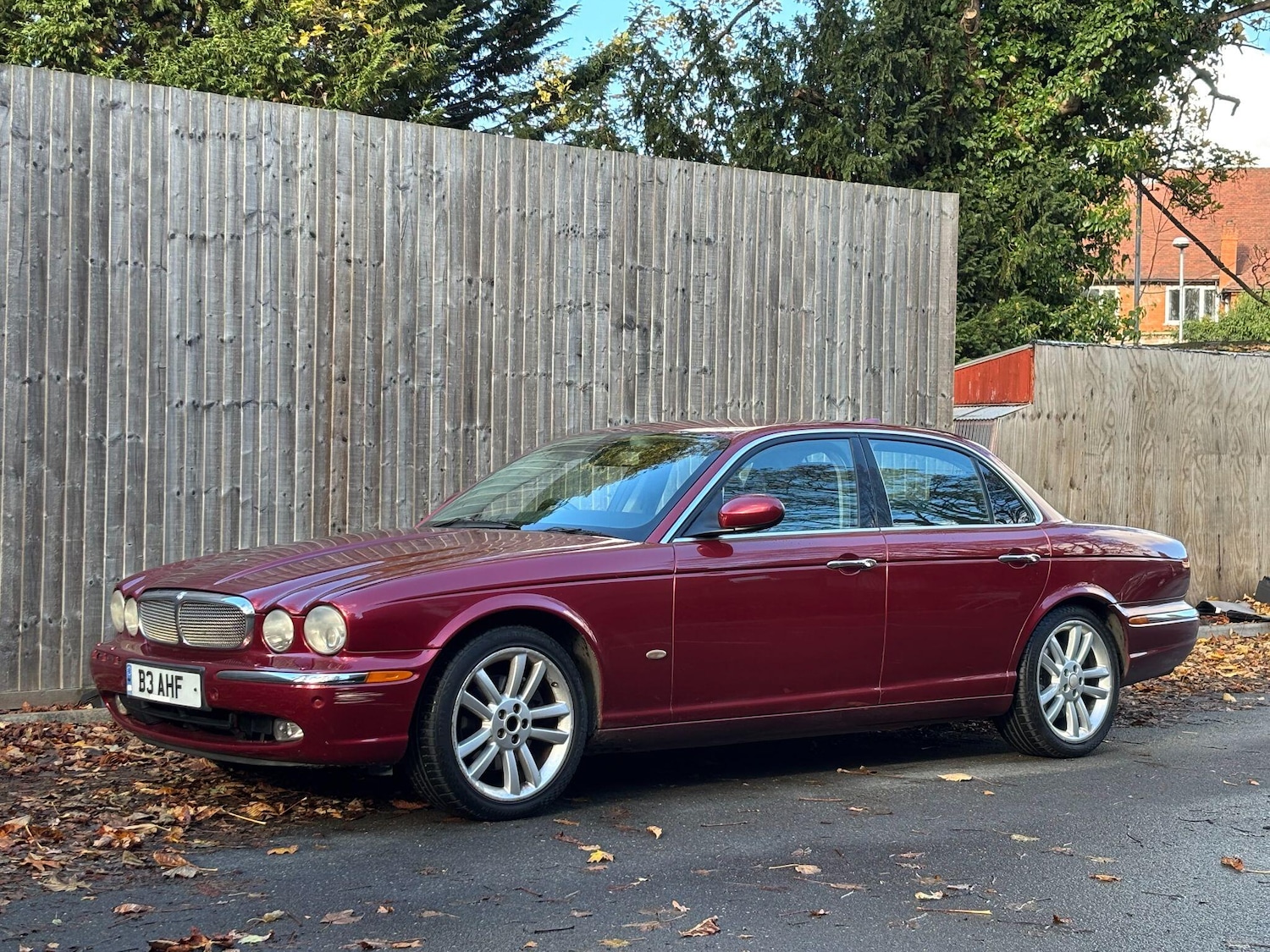 Used Jaguar XJ for sale - 76473410: Photo 2