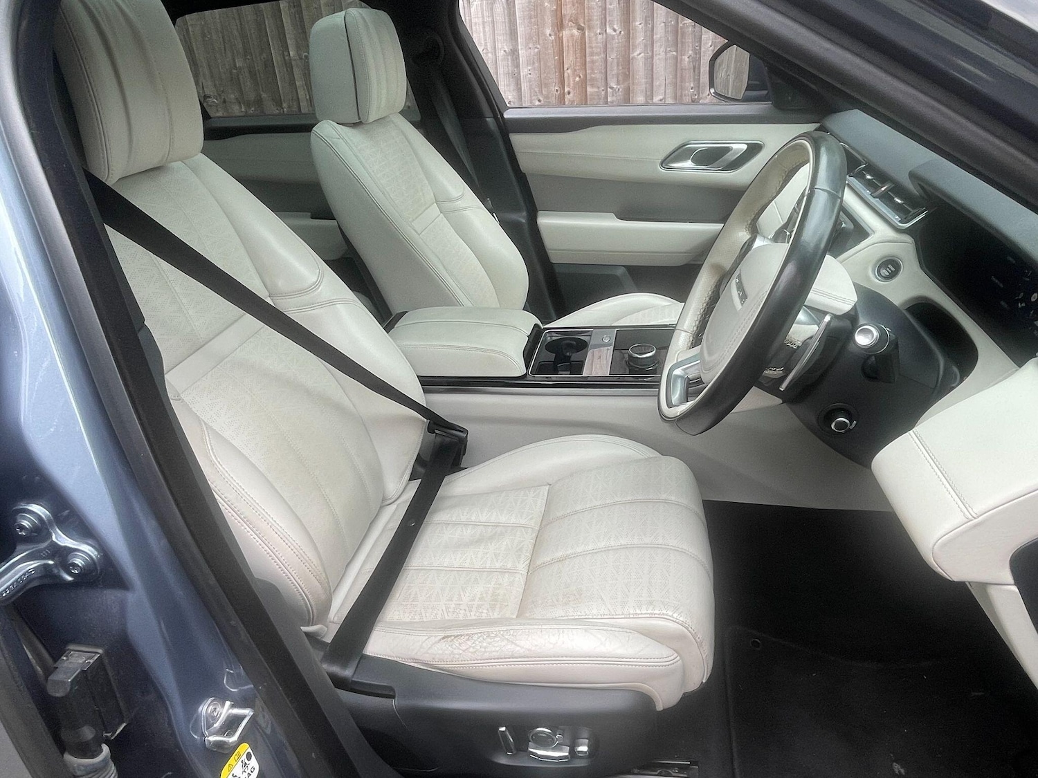 Used Land Rover Range Rover Velar 2018 for sale - 77598119: Photo 11