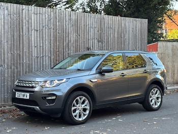Used Land Rover Discovery Sport 2017 for sale - 76094506: Photo