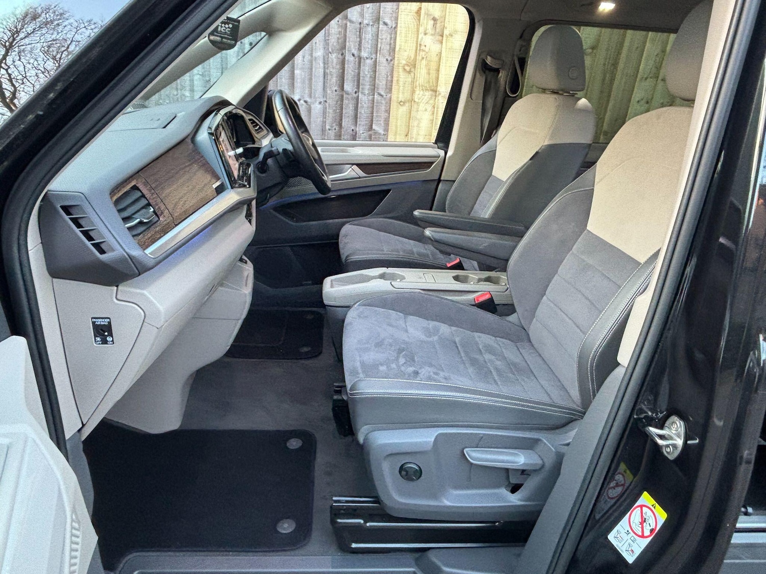 Used Volkswagen Multivan 2023 for sale - 77052441: Photo 16