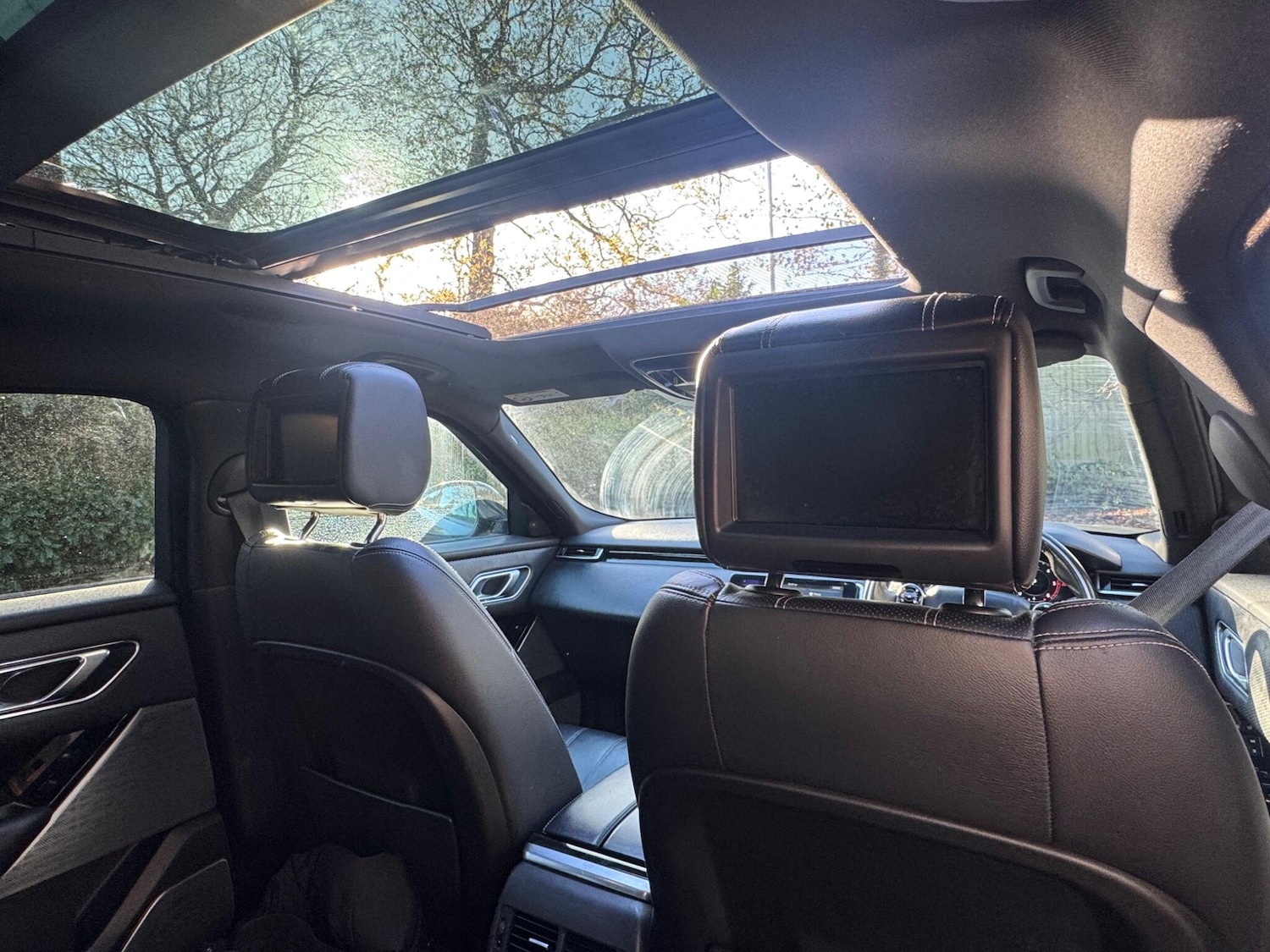 Used Land Rover Range Rover Velar 2017 for sale - 76666722: Photo 17