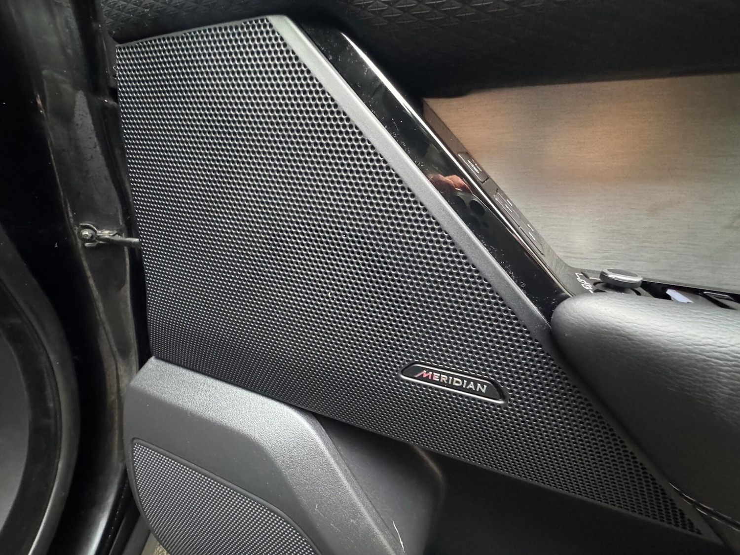 Used Land Rover Range Rover Velar 2017 for sale - 77029808: Photo 19