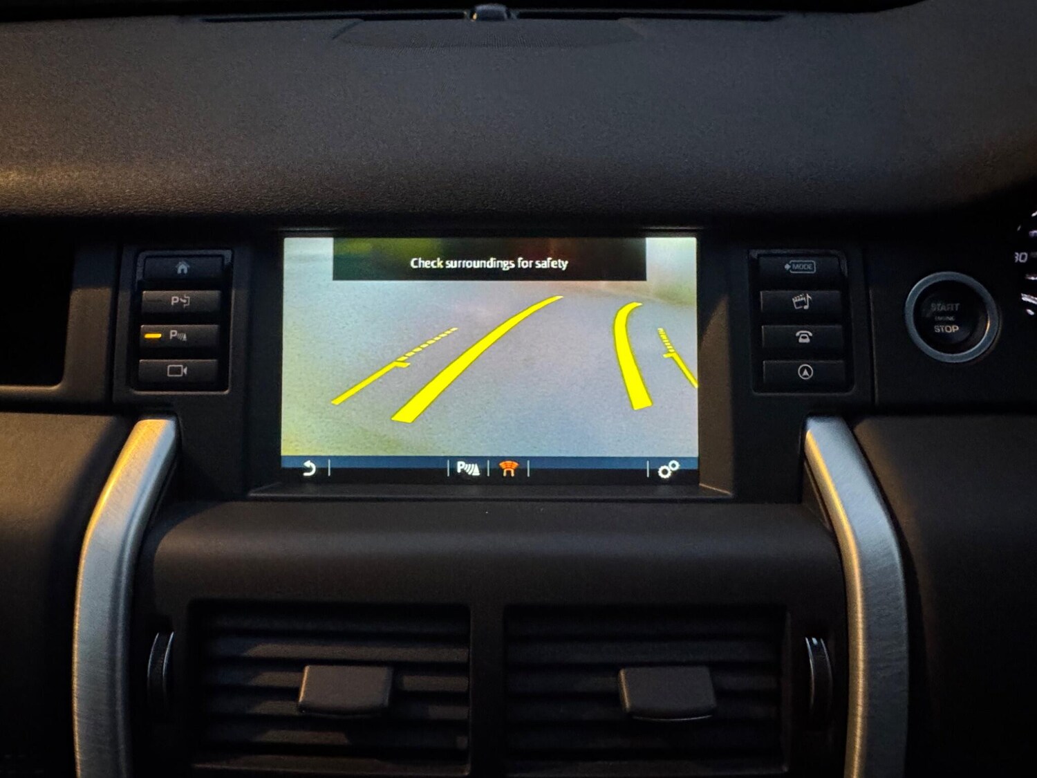 Used Land Rover Discovery Sport 2015 for sale - 77524098: Photo 18