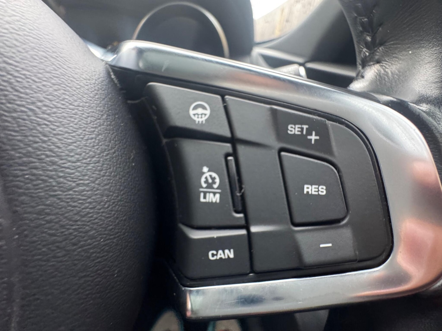 Used Jaguar F-Pace 2018 for sale - 77028933: Photo 17