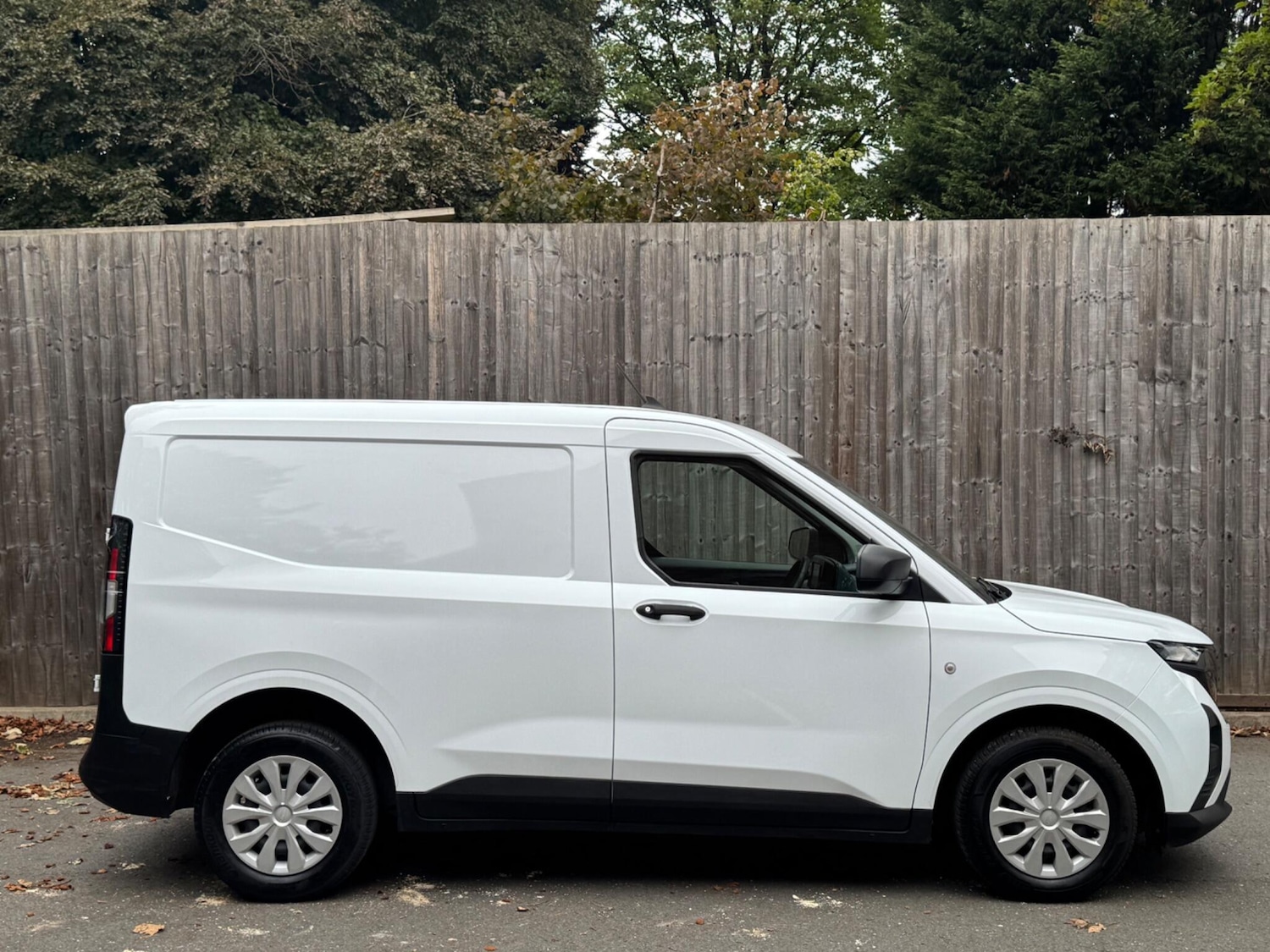 Used Ford Transit Courier 2024 for sale - 76174686: Photo 10
