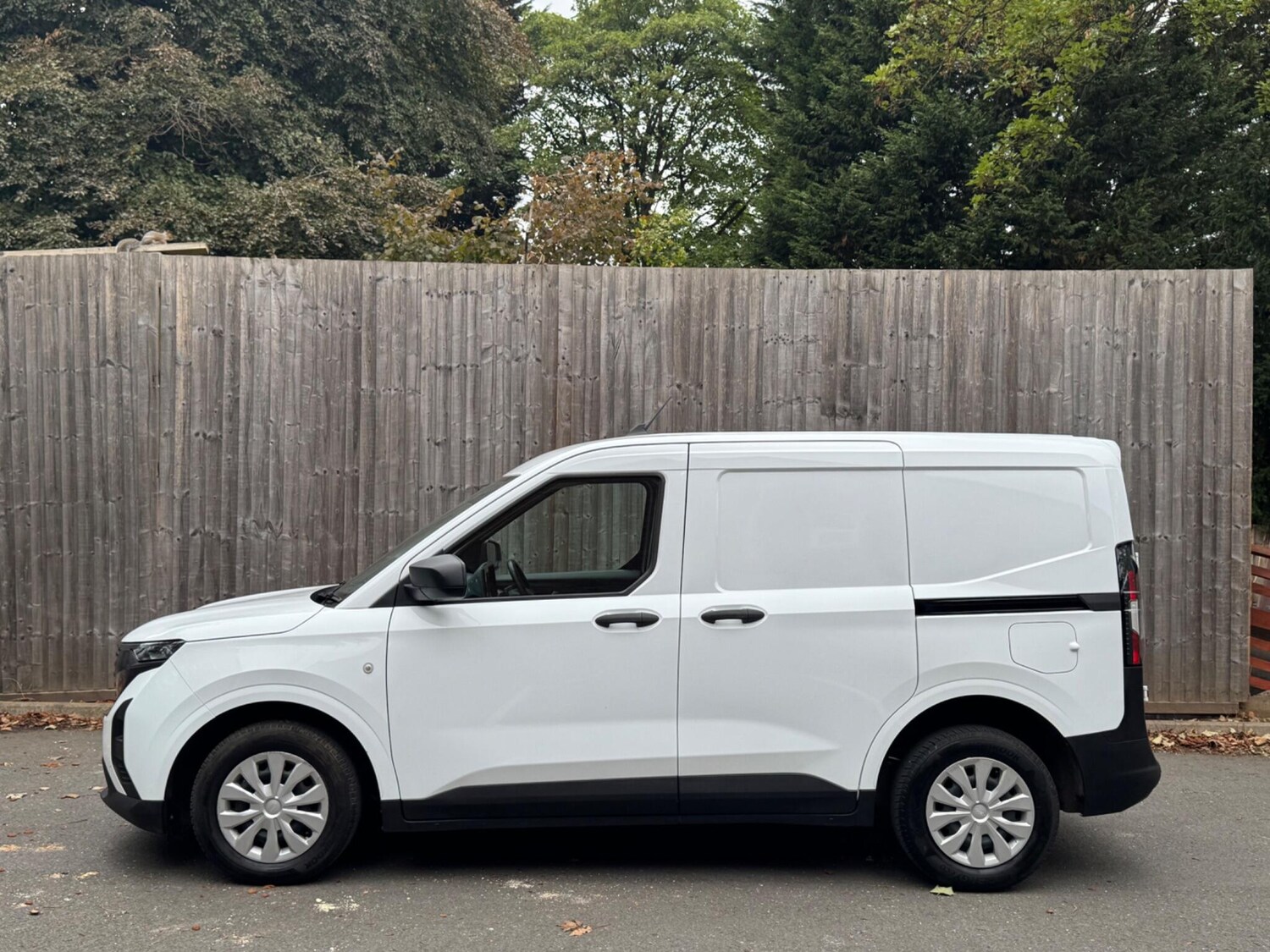 Used Ford Transit Courier 2024 for sale - 76174686: Photo 4