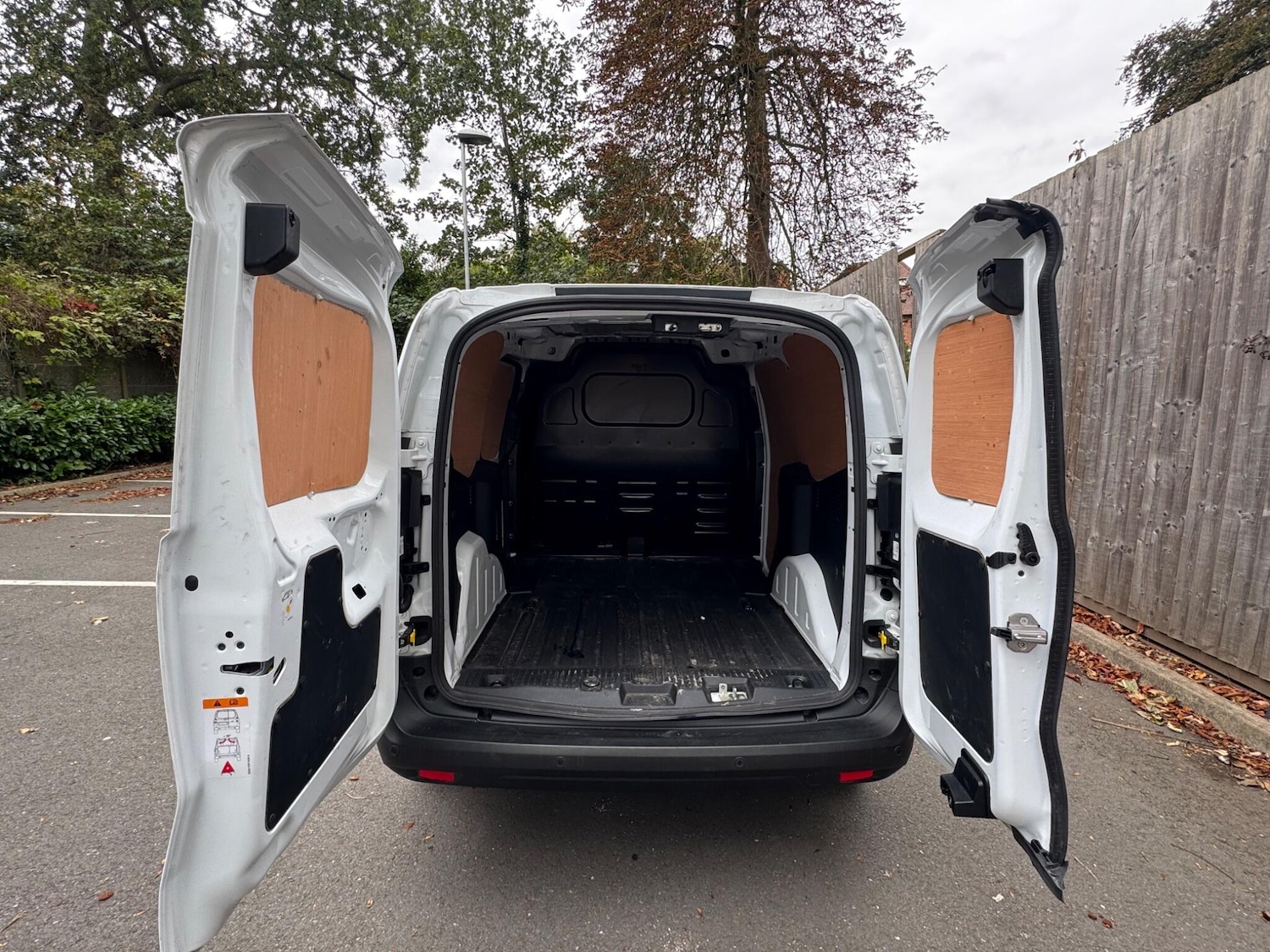 Used Ford Transit Courier 2024 for sale - 76174686: Photo 8