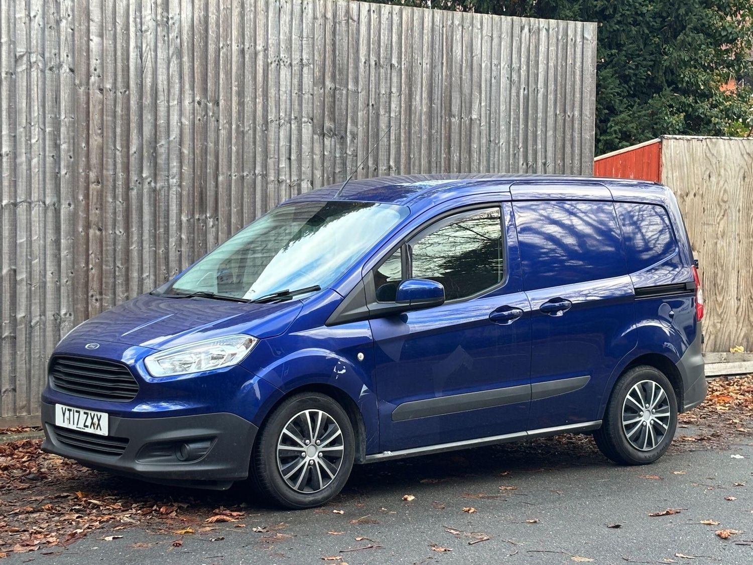 Used Ford Transit Courier 2017 for sale - 76513022: Photo 2