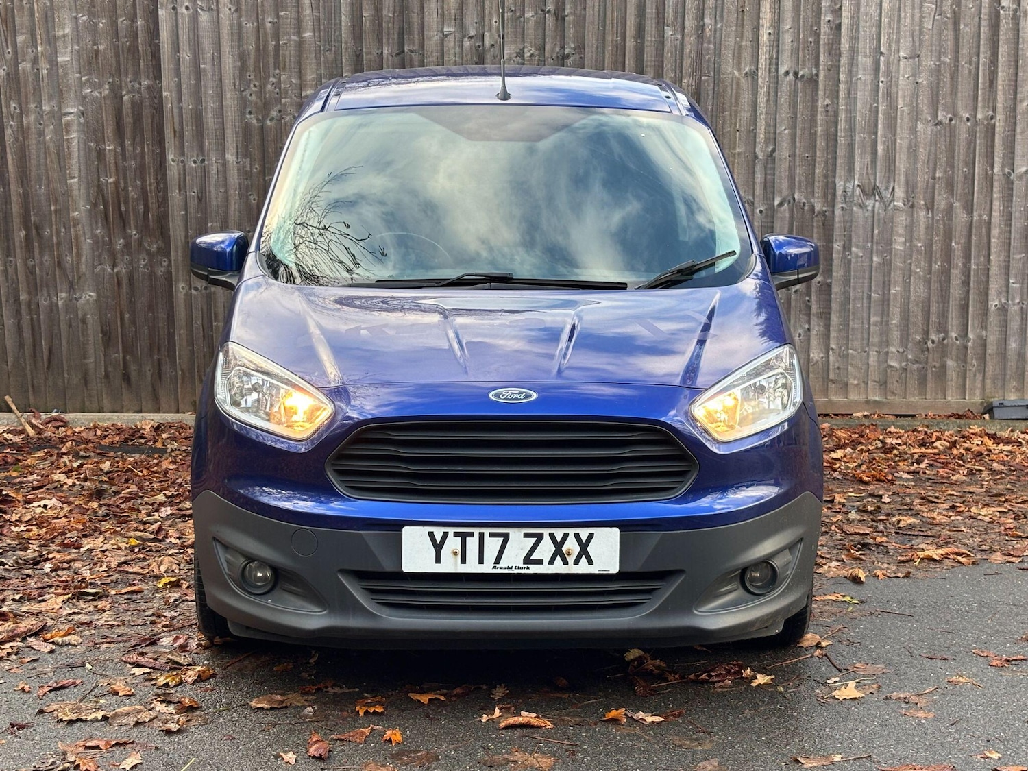 Used Ford Transit Courier 2017 for sale - 76513022: Photo 3