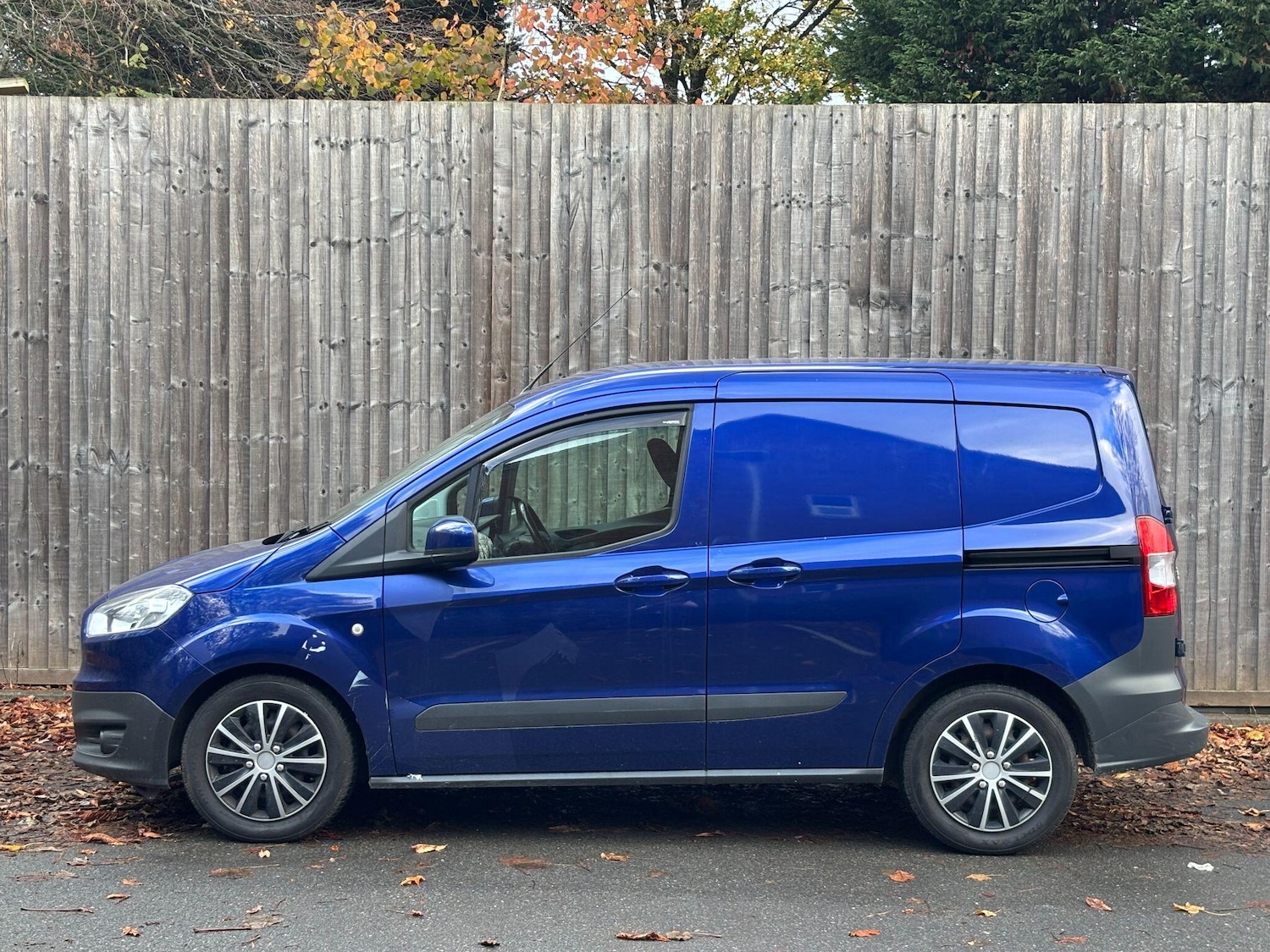 Used Ford Transit Courier 2017 for sale - 76513022: Photo 5