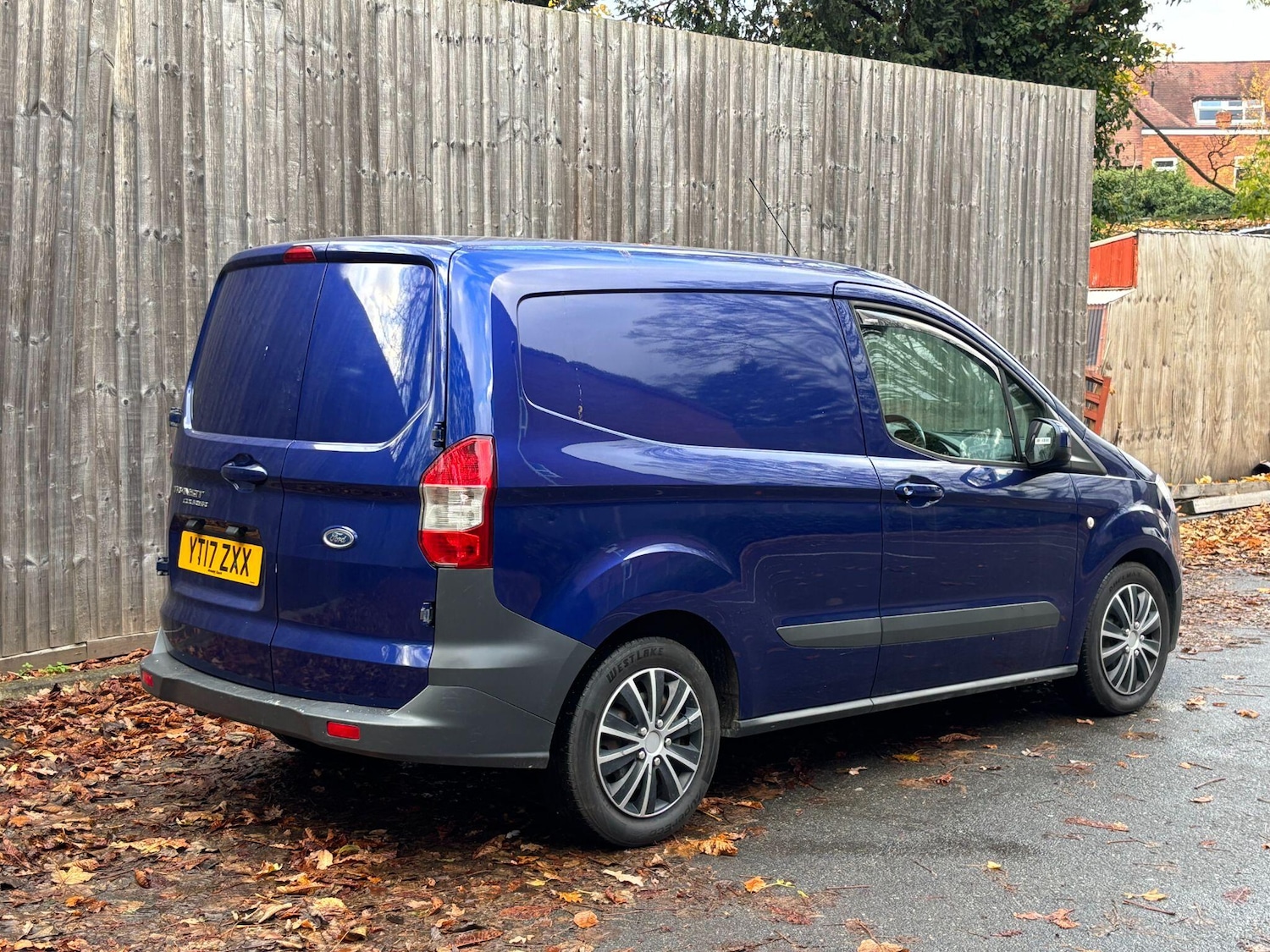 Used Ford Transit Courier 2017 for sale - 76513022: Photo 6