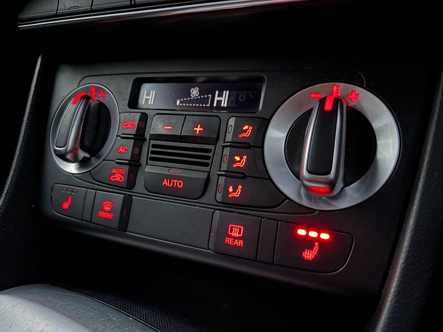 Used Audi Q3 2012 for sale - 76620389: Photo 13