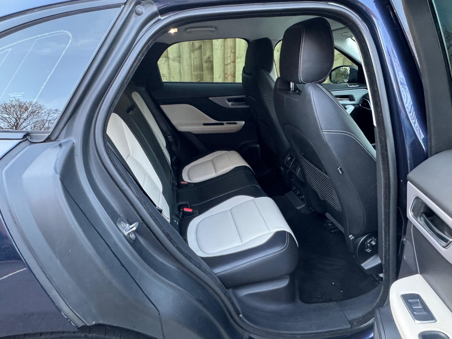 Used Jaguar F-Pace 2016 for sale - 77683304: Photo 15