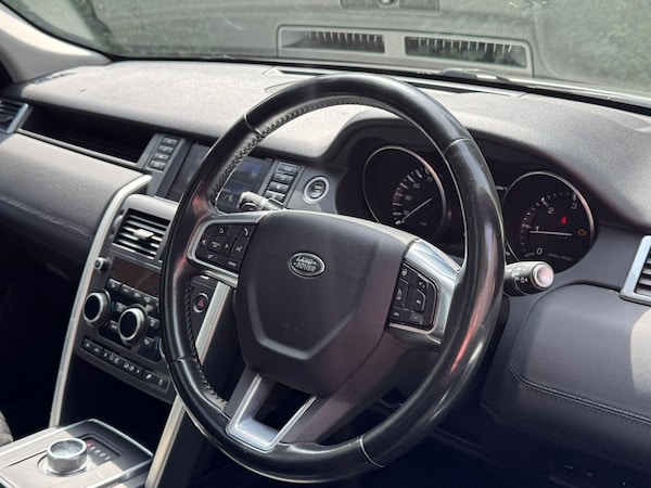 Used Land Rover Discovery Sport 2016 for sale - 75687567: Photo 12