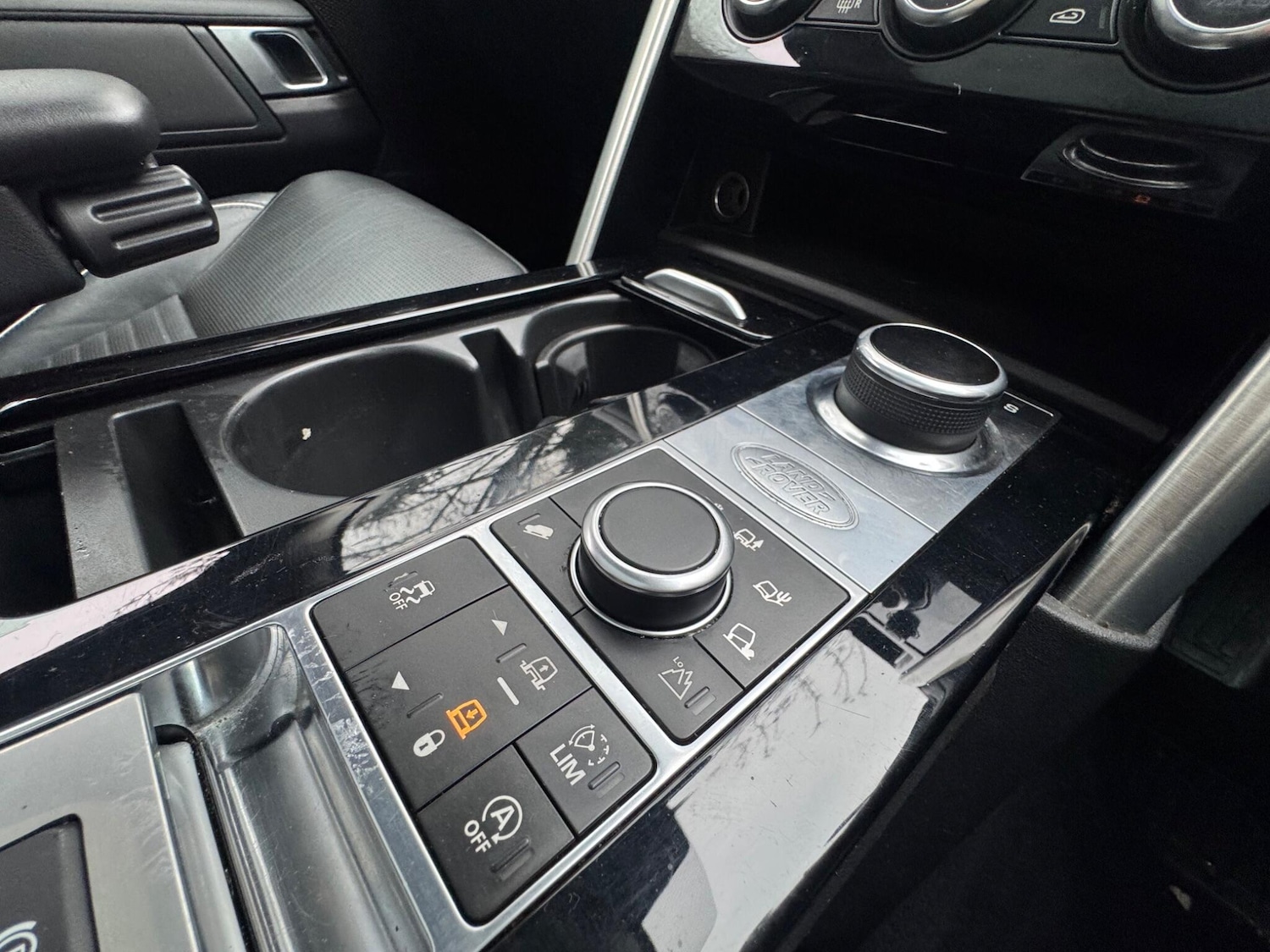 Used Land Rover Discovery 2017 for sale - 76743071: Photo 15