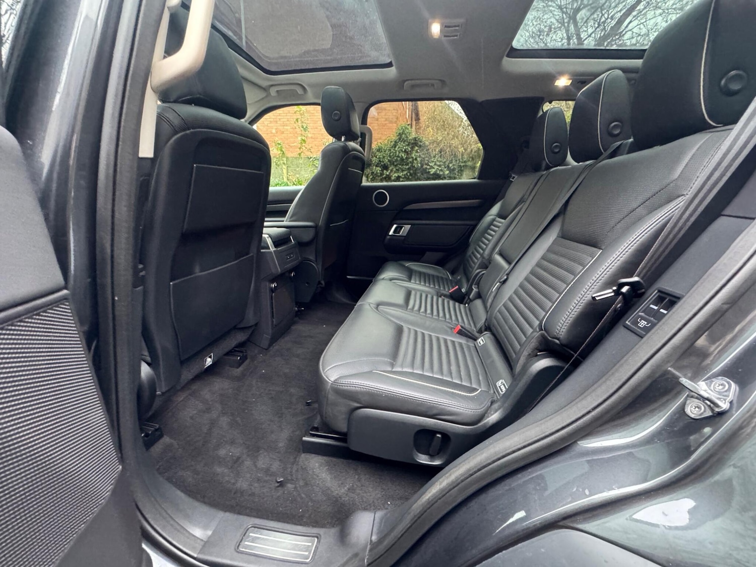 Used Land Rover Discovery 2017 for sale - 76743071: Photo 21